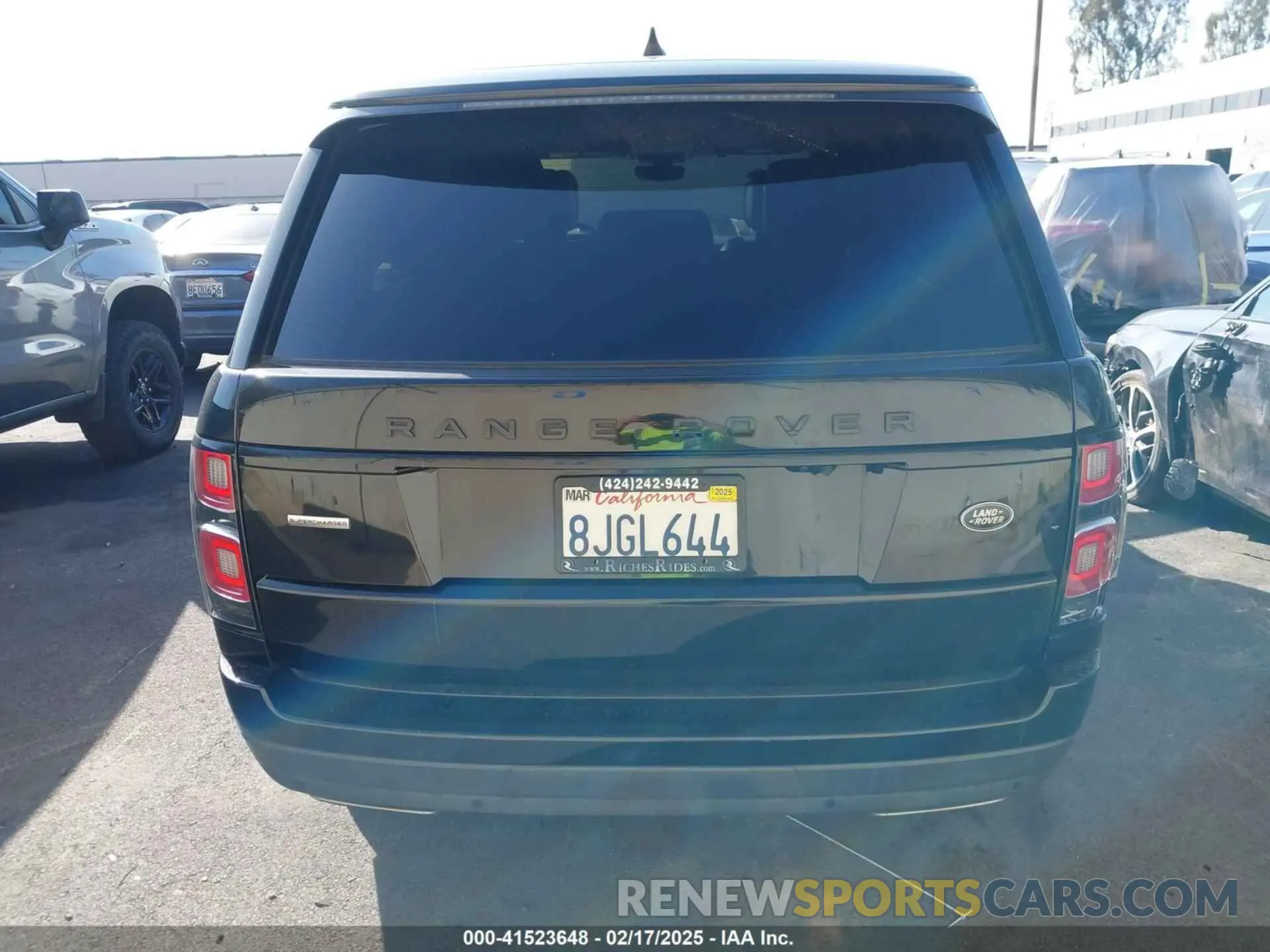 15 fotografías del automóvil dañado SALGS5RE7KA547860 LAND ROVER RANGE ROVER 2019