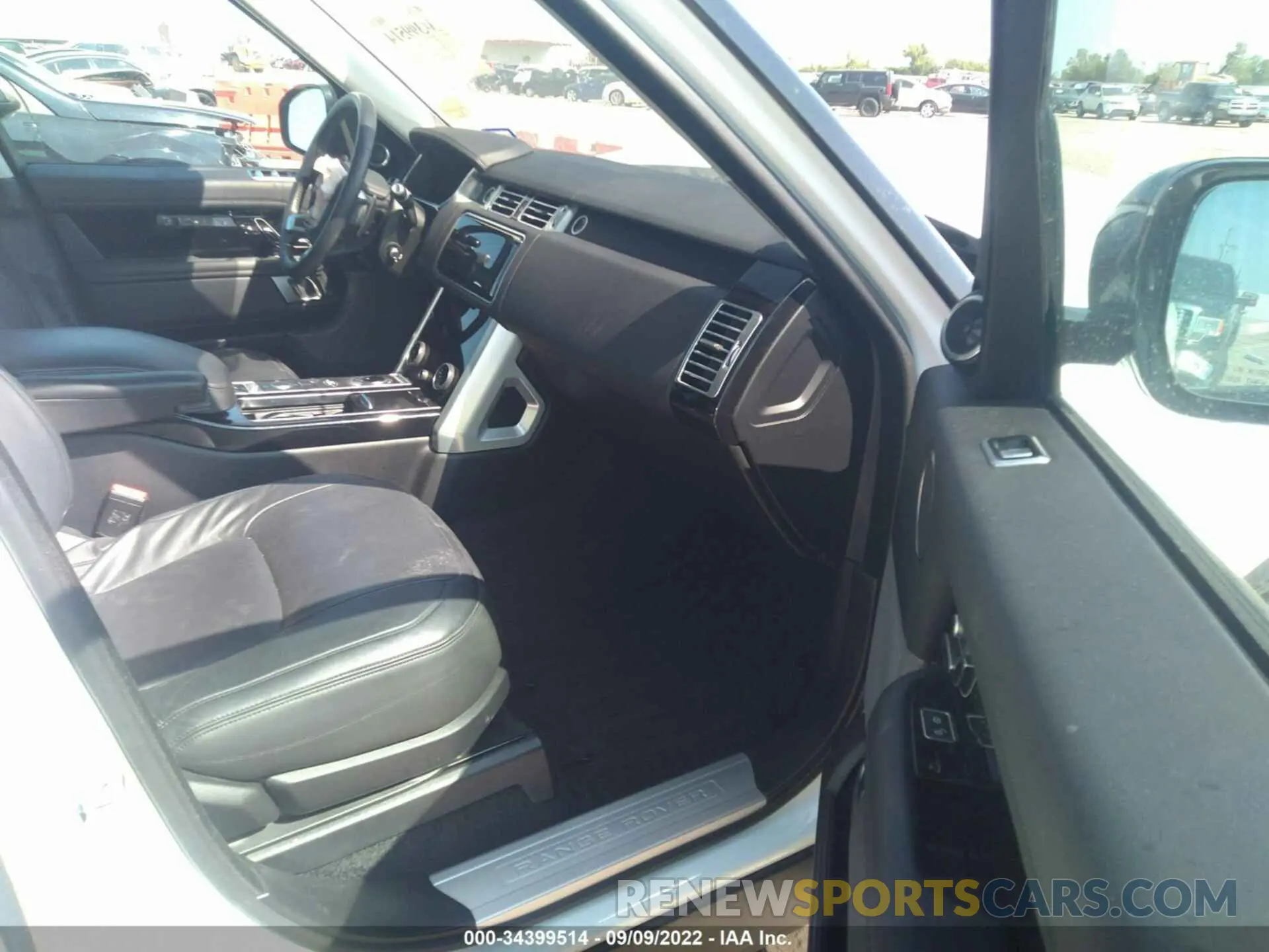 5 fotografías del automóvil dañado SALGR2SU8LA598913 LAND ROVER RANGE ROVER 2020