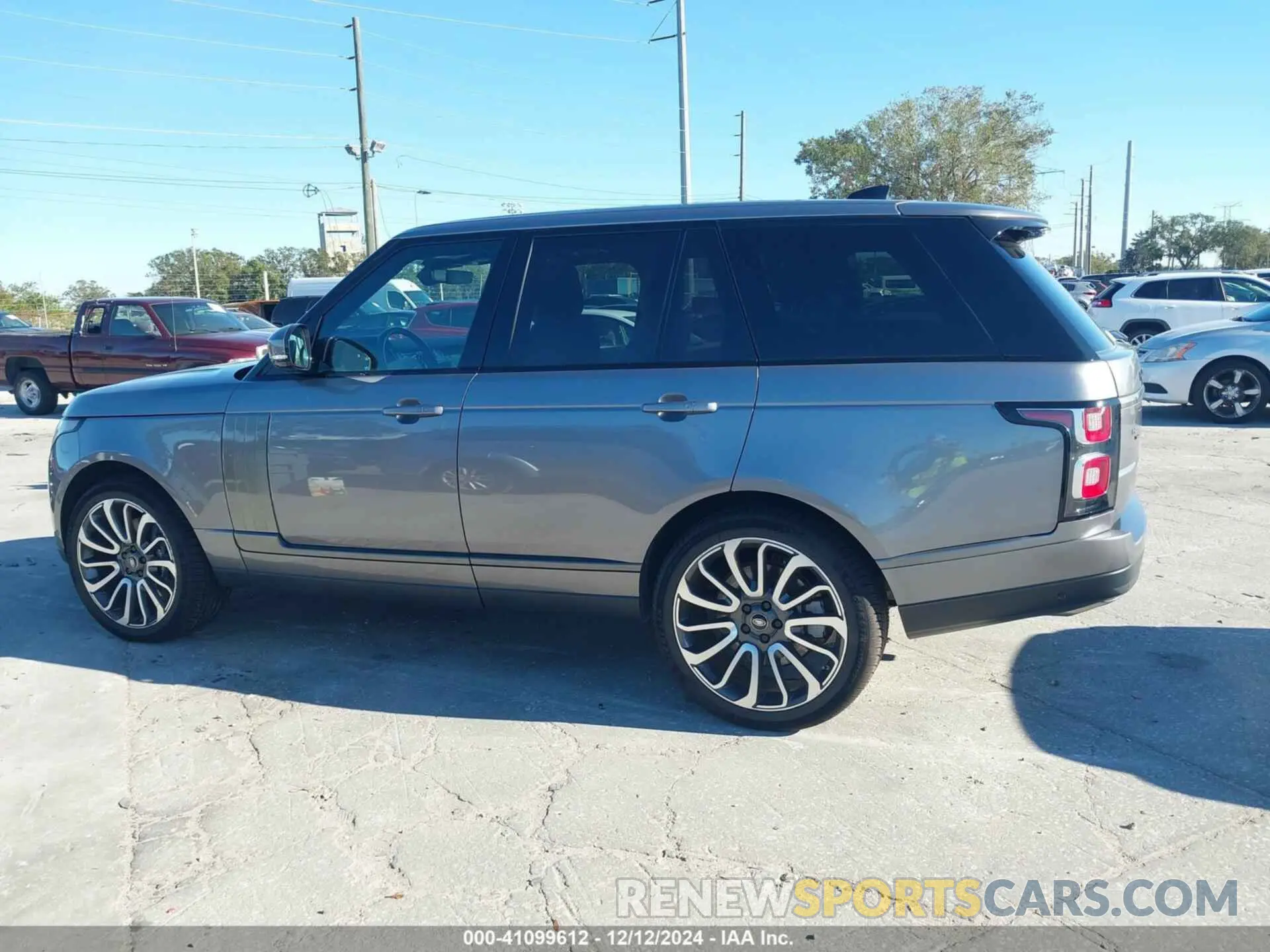 14 fotografías del automóvil dañado SALGS2RU0LA583638 LAND ROVER RANGE ROVER 2020