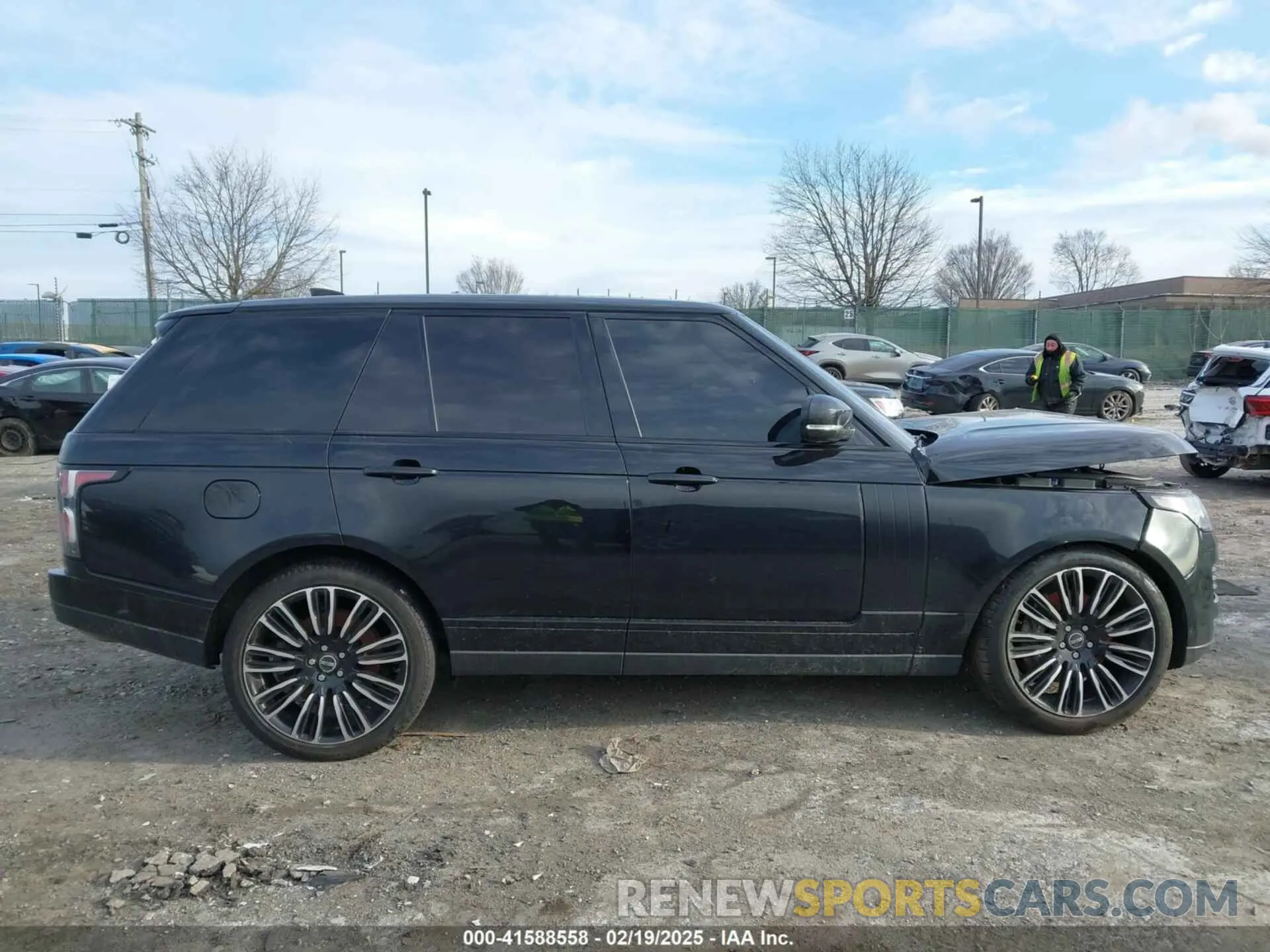 14 fotografías del automóvil dañado SALGS2RU8LA581250 LAND ROVER RANGE ROVER 2020
