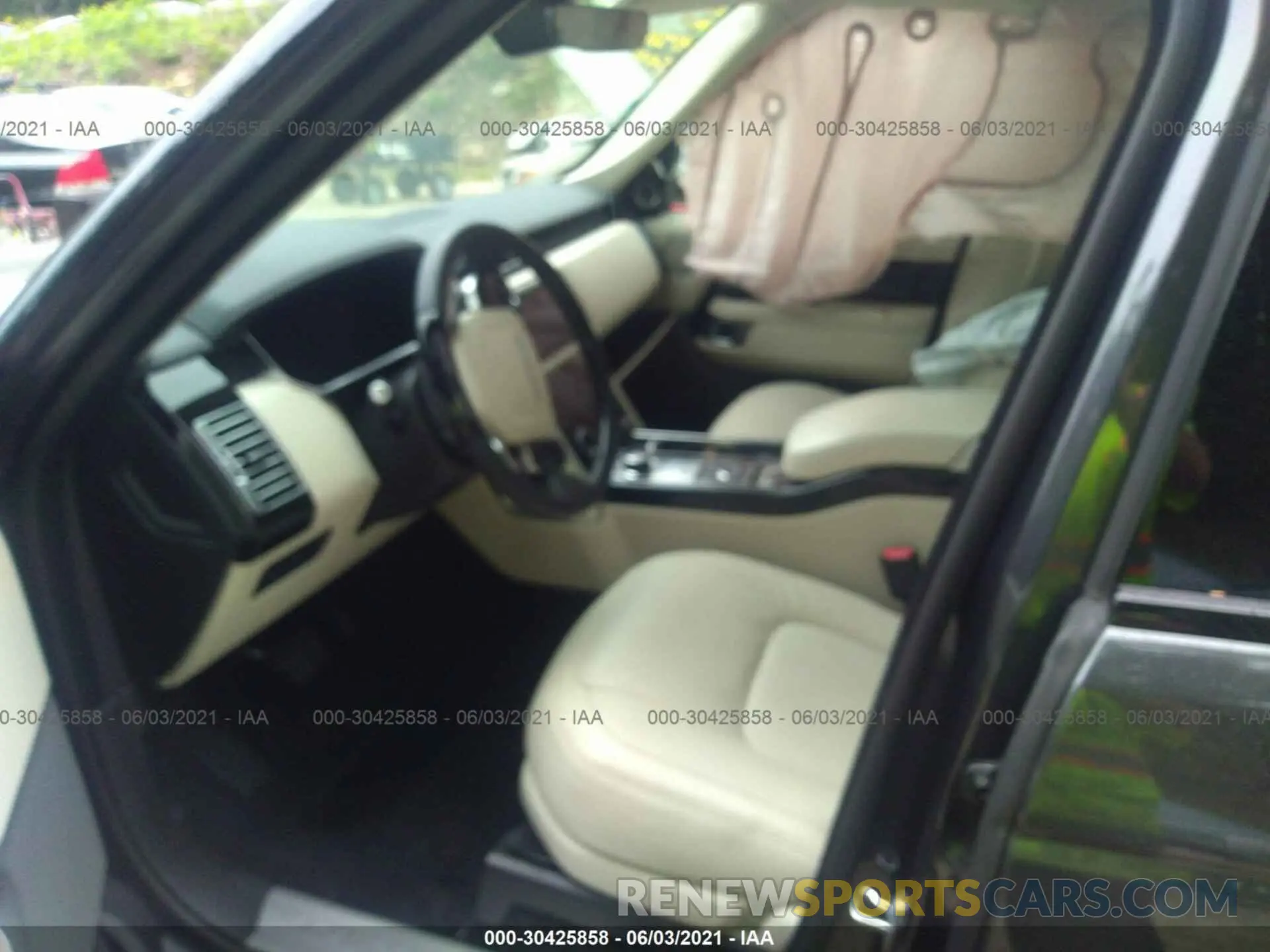 5 fotografías del automóvil dañado SALGS2SE6LA599491 LAND ROVER RANGE ROVER 2020