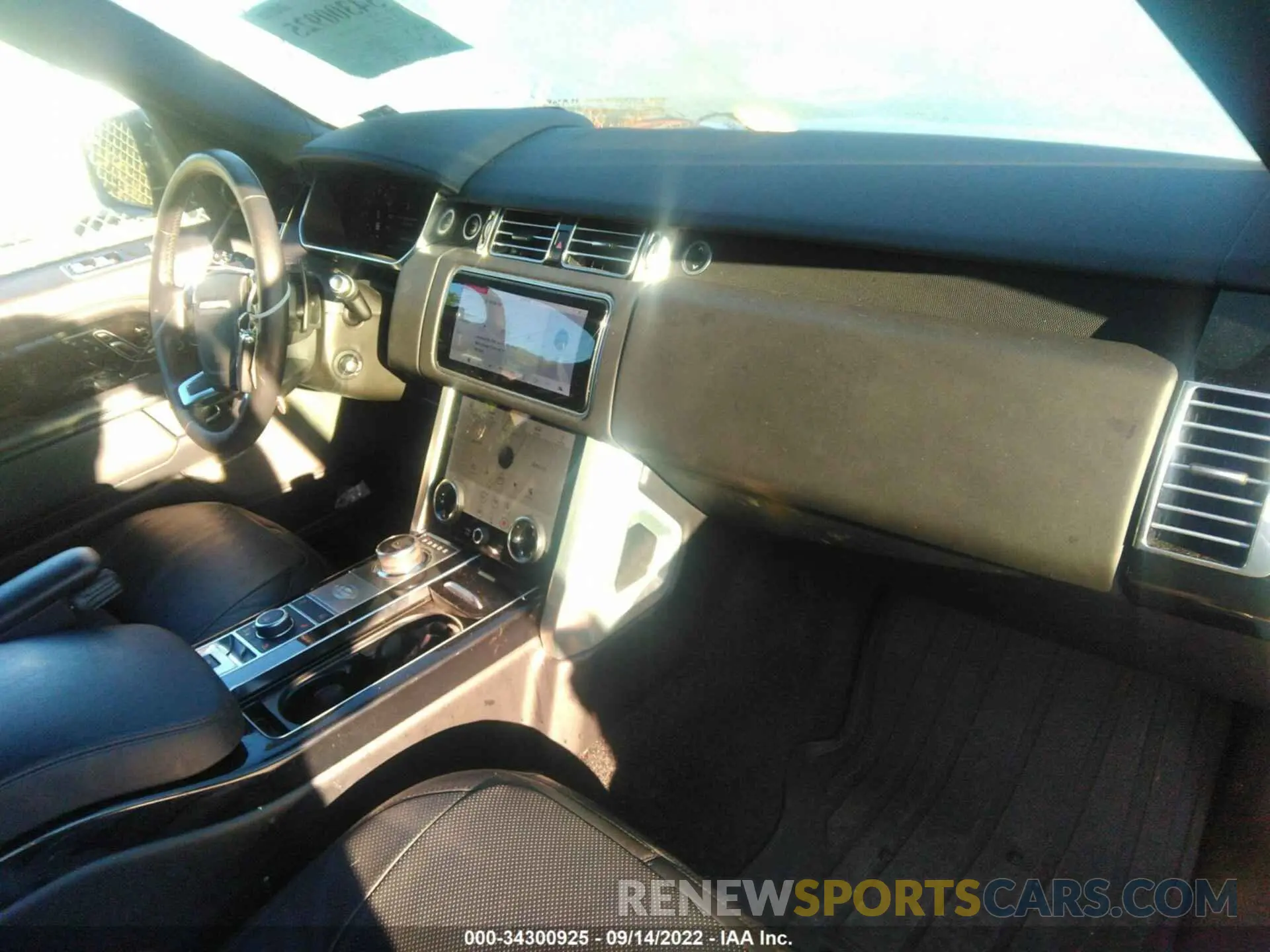 5 fotografías del automóvil dañado SALGS2SEXLA571418 LAND ROVER RANGE ROVER 2020