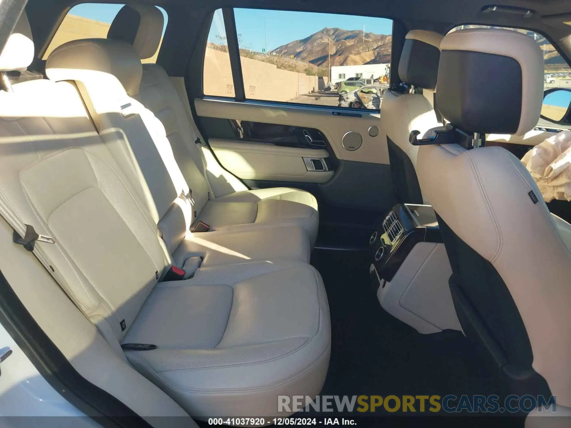 8 fotografías del automóvil dañado SALGS5SE5LA589410 LAND ROVER RANGE ROVER 2020
