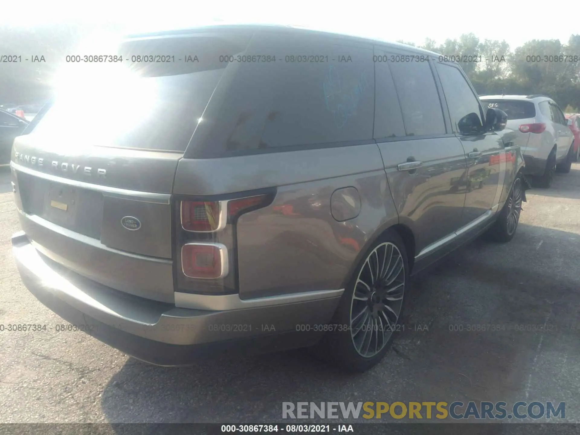 4 fotografías del automóvil dañado SALGV2SE1LA579351 LAND ROVER RANGE ROVER 2020