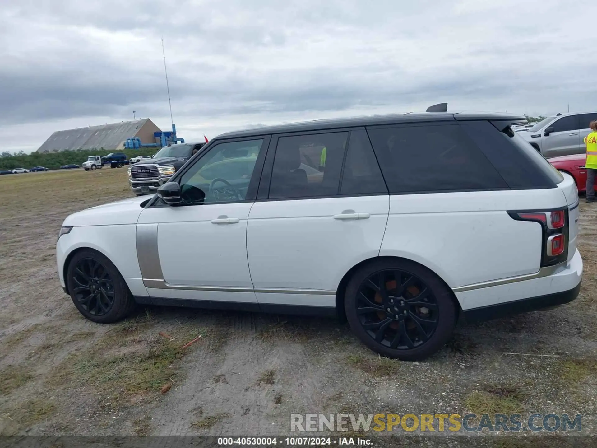 13 fotografías del automóvil dañado SALGS2RU0MA446717 LAND ROVER RANGE ROVER 2021