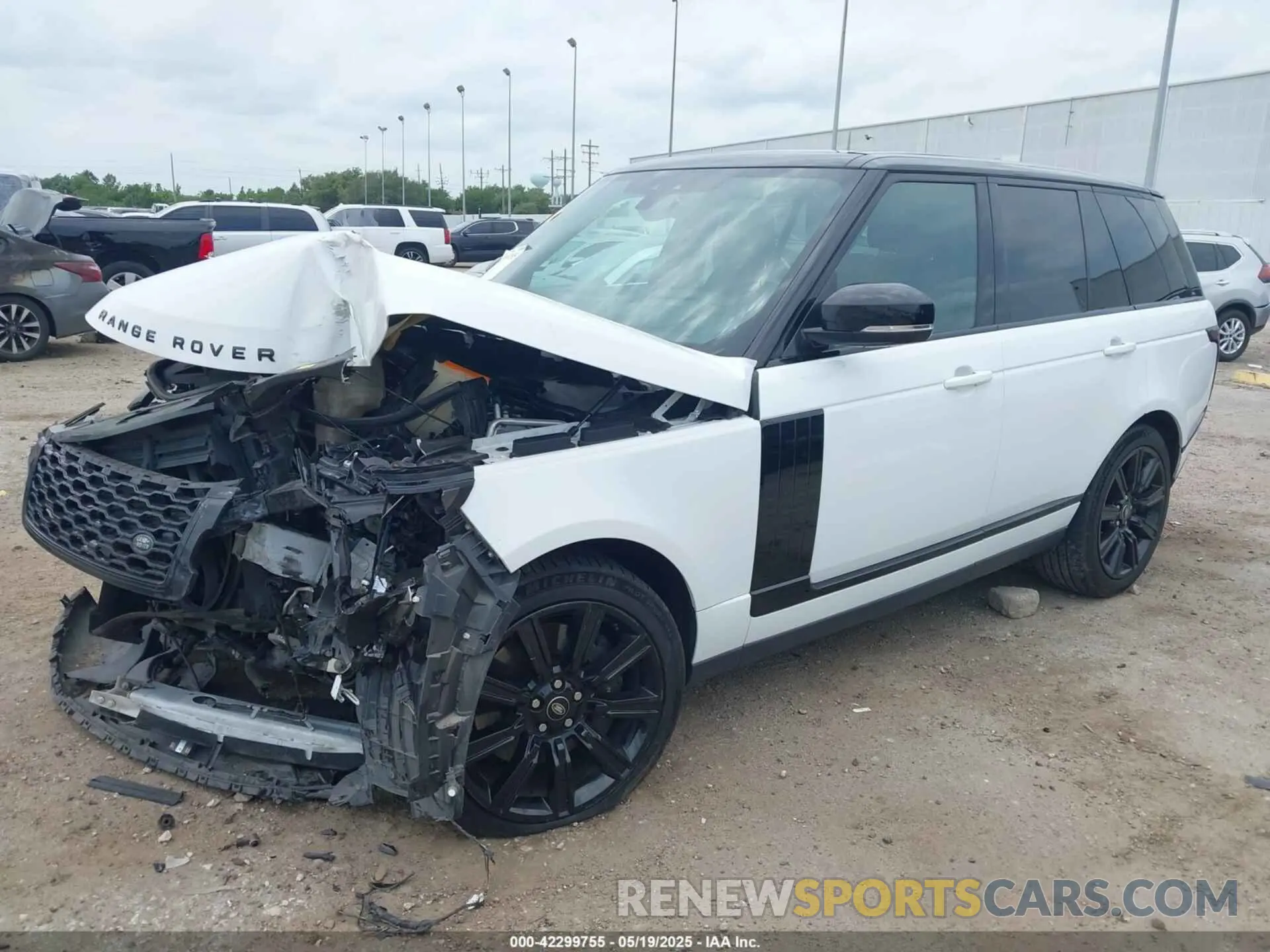 2 fotografías del automóvil dañado SALGS2RU9MA444674 LAND ROVER RANGE ROVER 2021