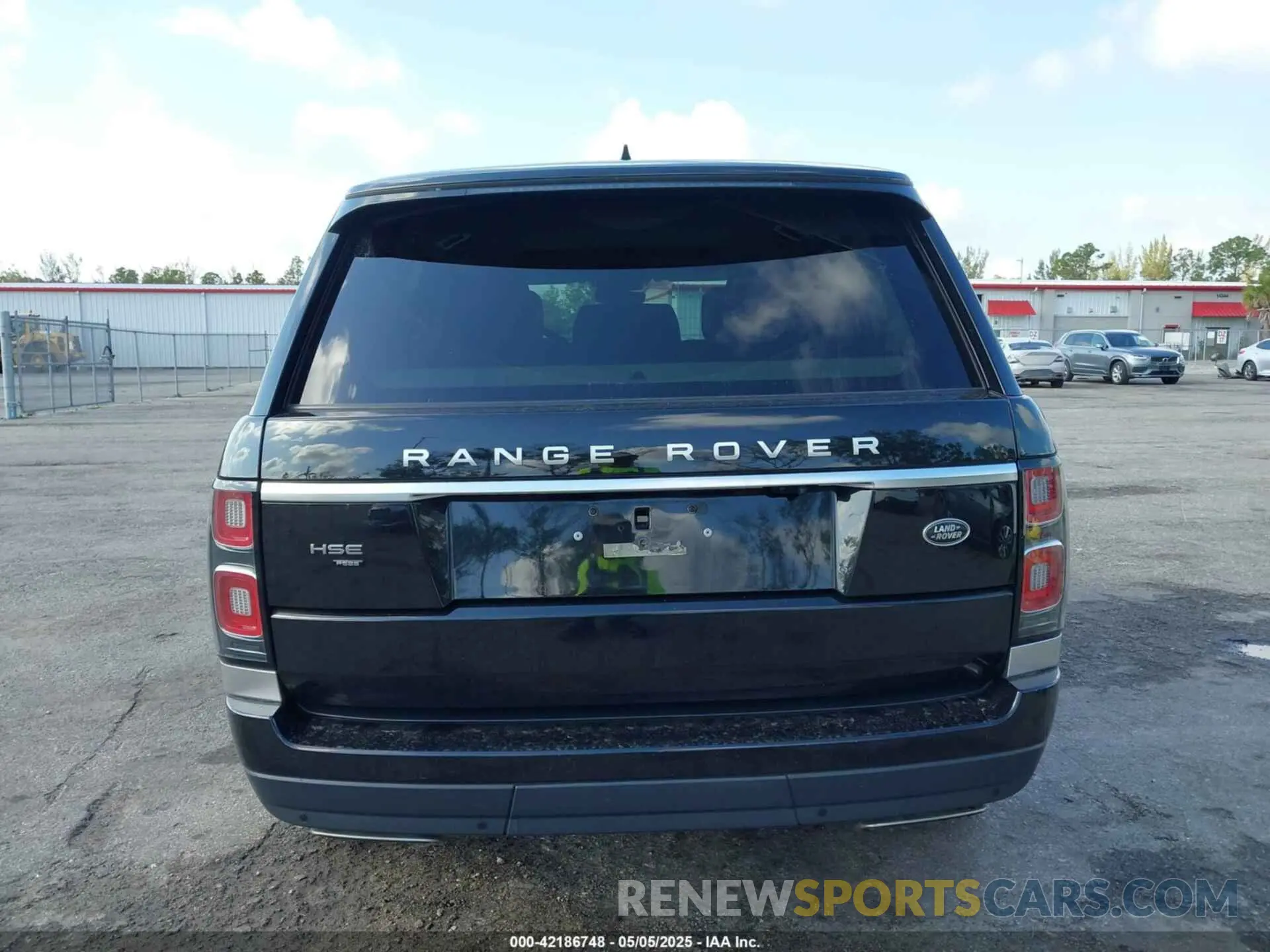 17 fotografías del automóvil dañado SALGS2SE0MA439172 LAND ROVER RANGE ROVER 2021