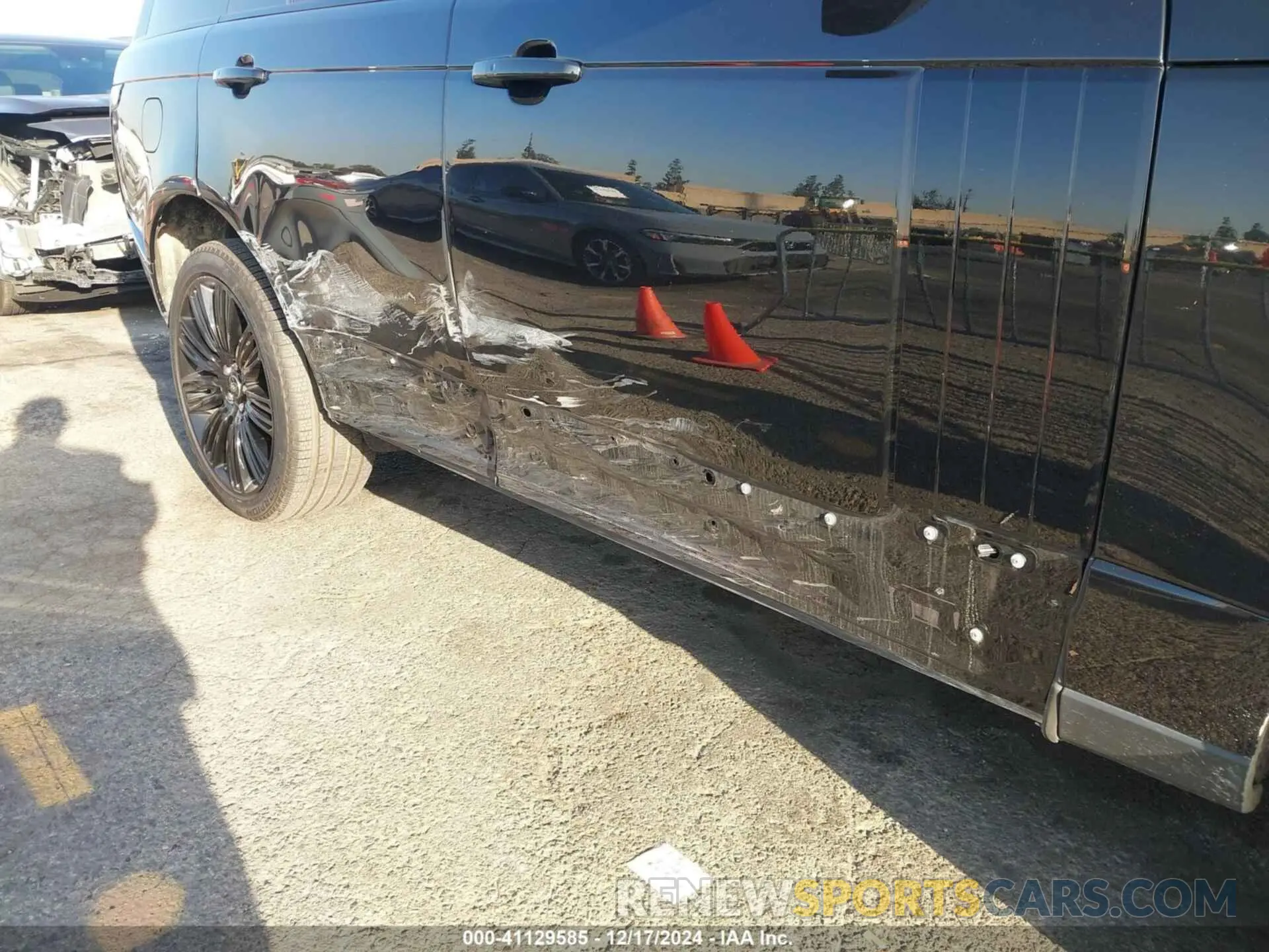 17 fotografías del automóvil dañado SALGS2SE7MA441825 LAND ROVER RANGE ROVER 2021