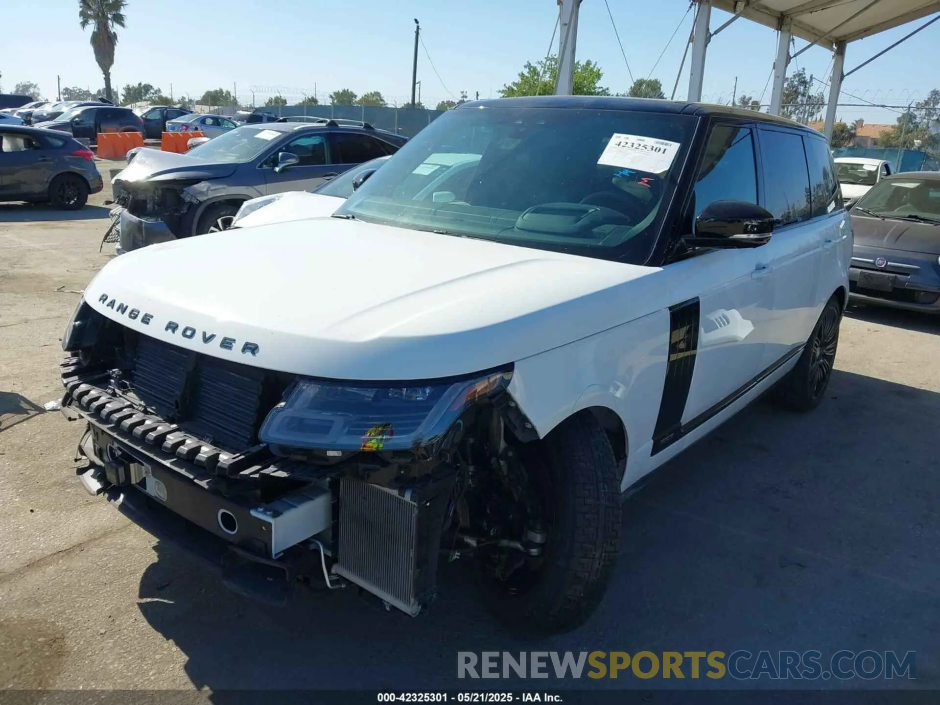 2 fotografías del automóvil dañado SALGS5SE7MA431958 LAND ROVER RANGE ROVER 2021