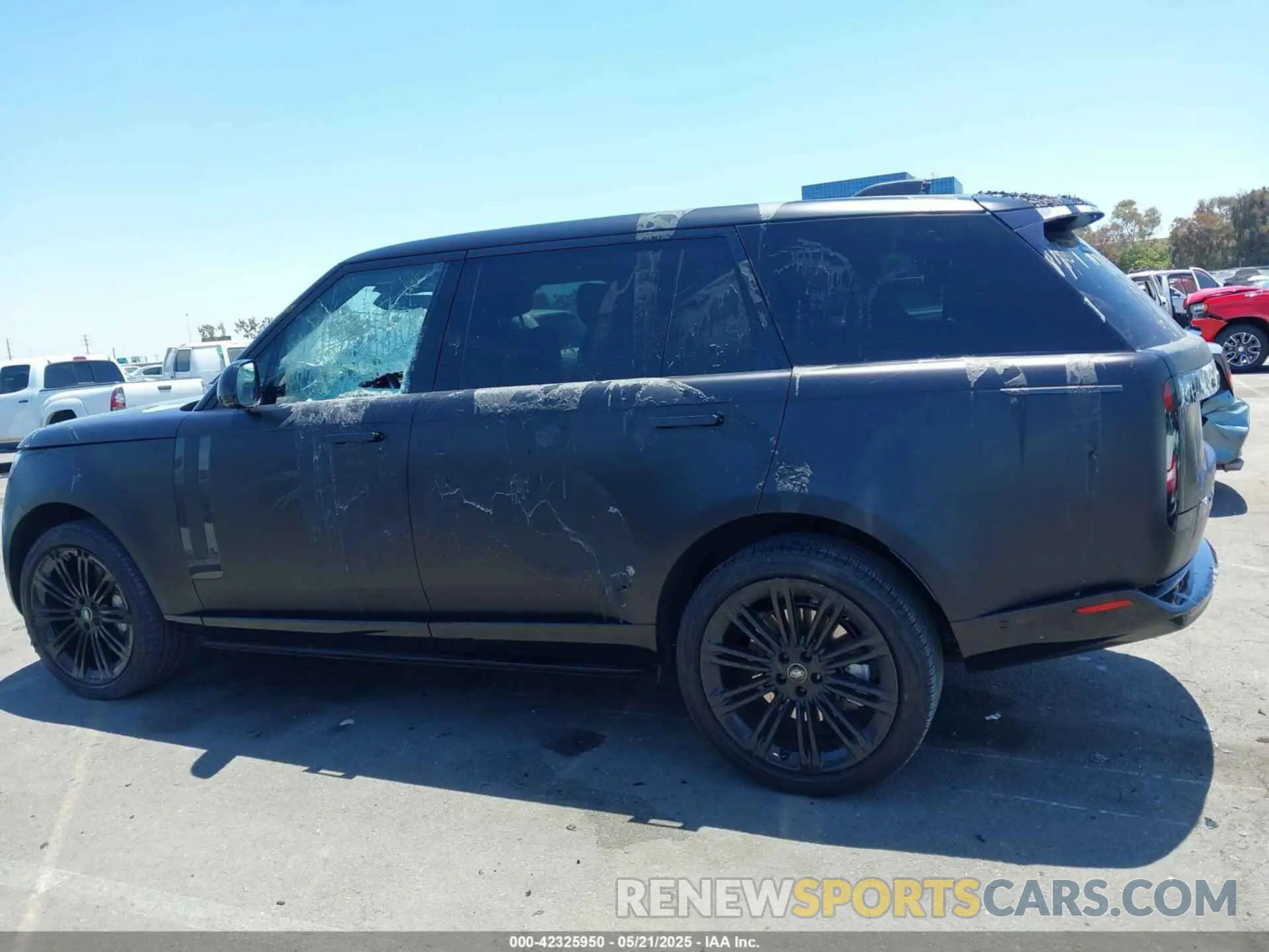 14 fotografías del automóvil dañado SALKPBE7XPA021523 LAND ROVER RANGE ROVER 2023