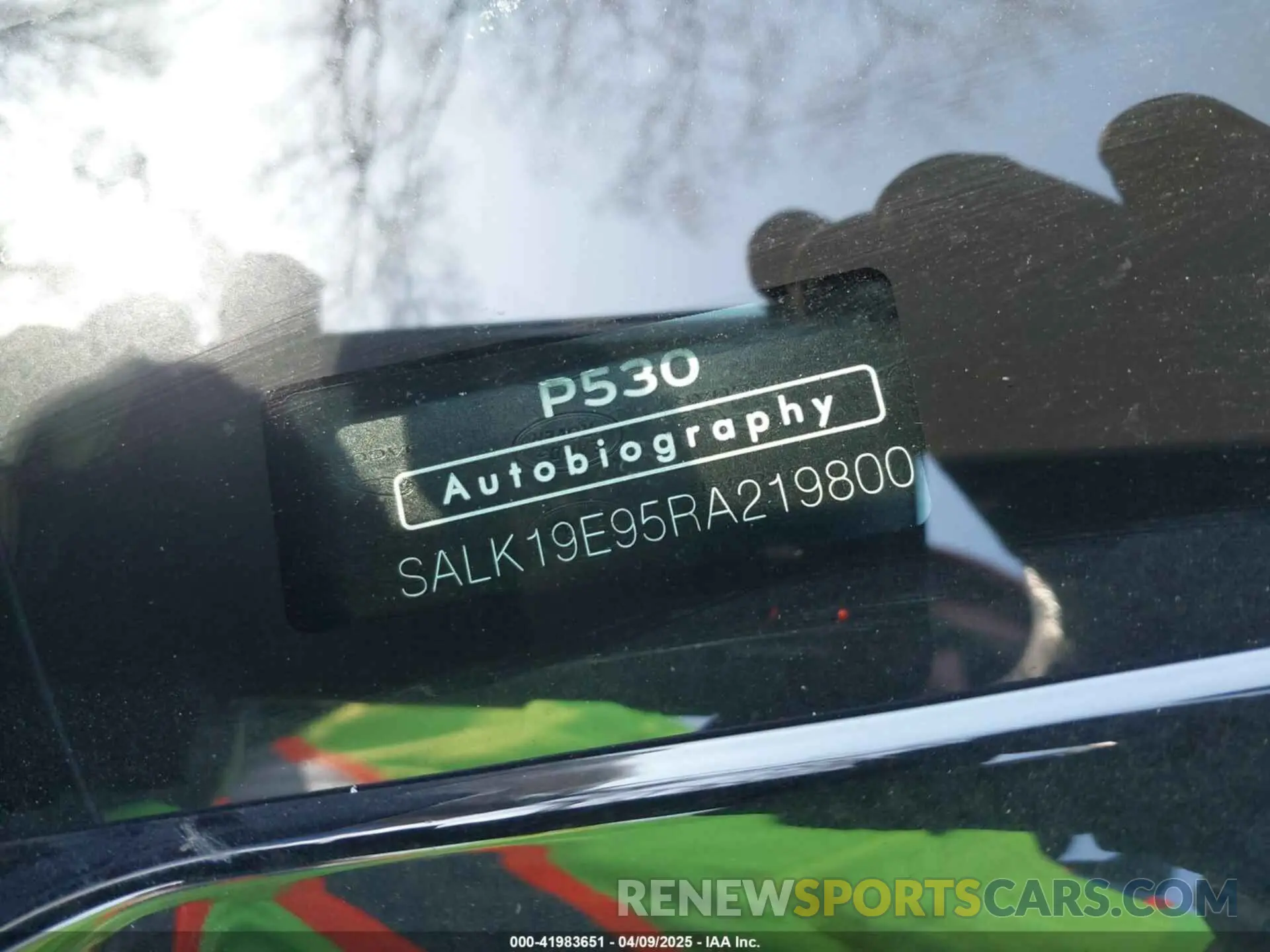 16 fotografías del automóvil dañado SALK19E95RA219800 LAND ROVER RANGE ROVER 2024
