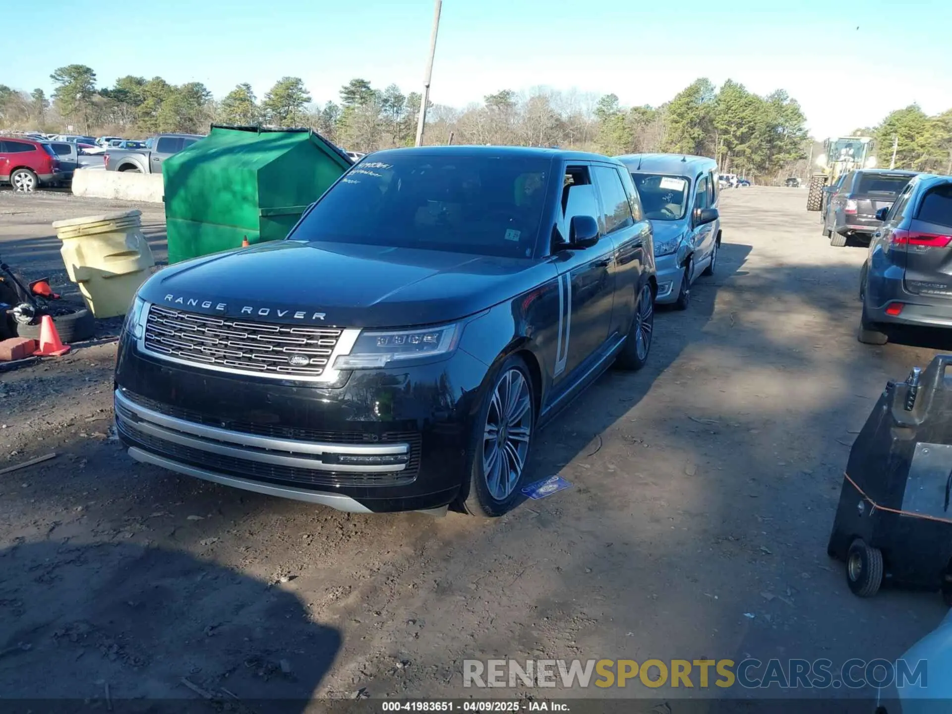 2 fotografías del automóvil dañado SALK19E95RA219800 LAND ROVER RANGE ROVER 2024