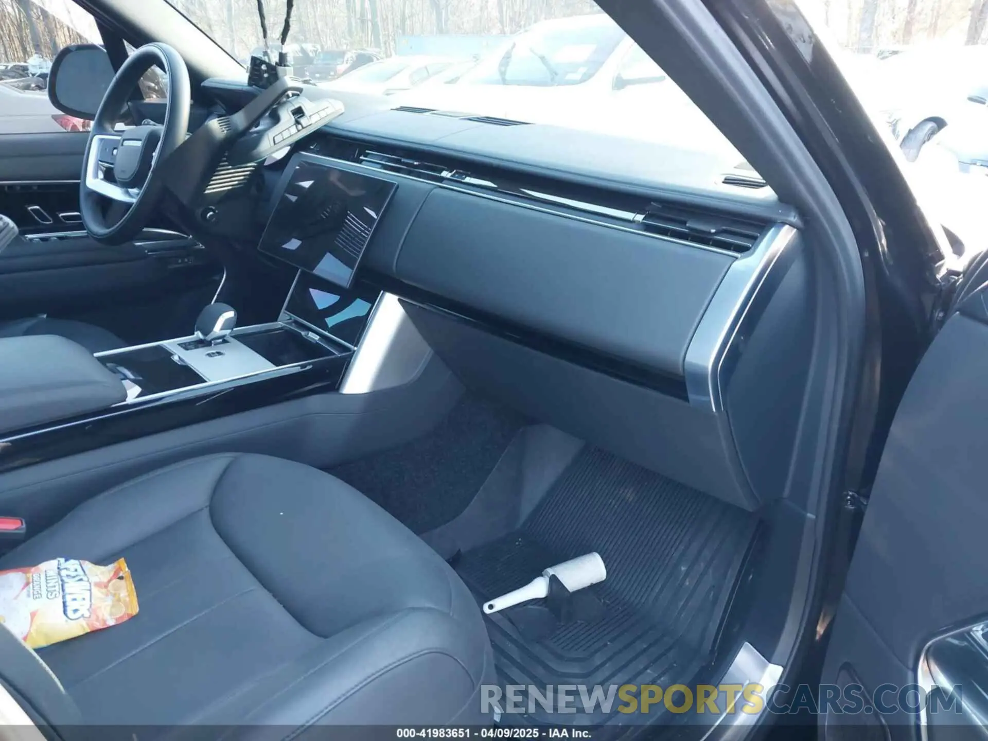 5 fotografías del automóvil dañado SALK19E95RA219800 LAND ROVER RANGE ROVER 2024