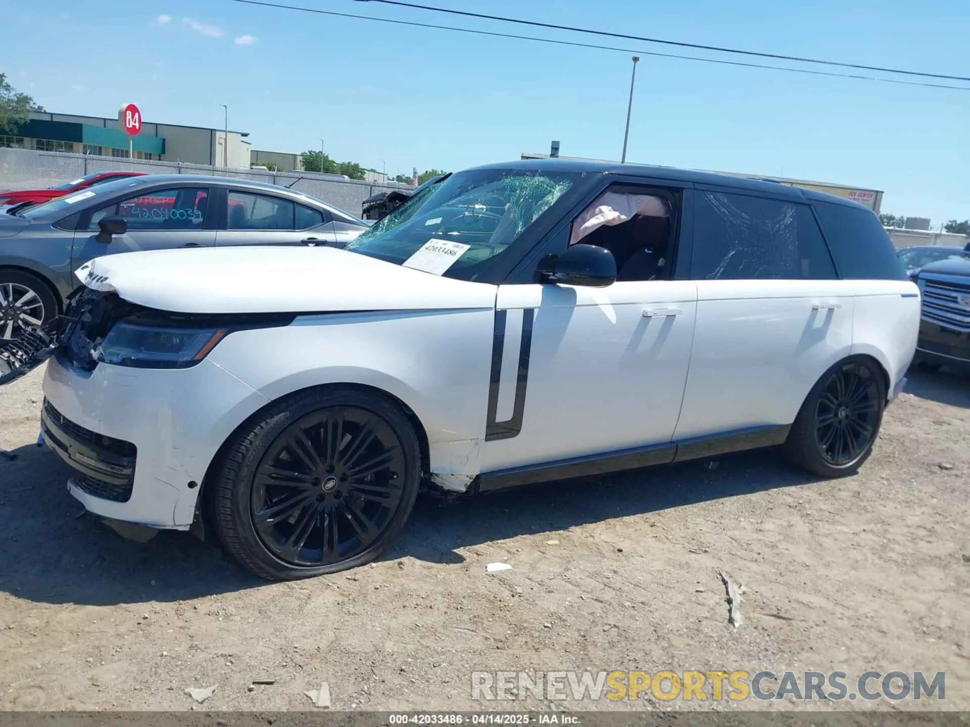 14 fotografías del automóvil dañado SALK1BE92RA209166 LAND ROVER RANGE ROVER 2024