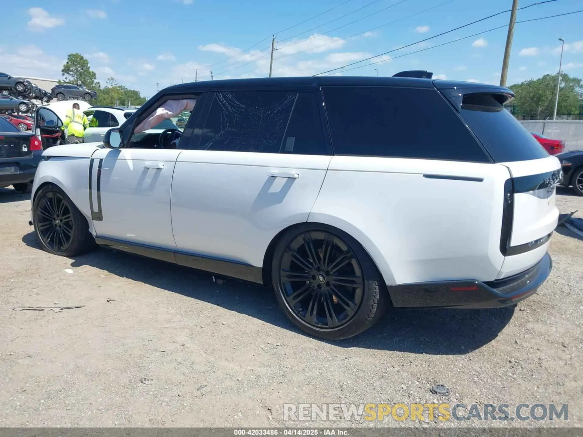 3 fotografías del automóvil dañado SALK1BE92RA209166 LAND ROVER RANGE ROVER 2024