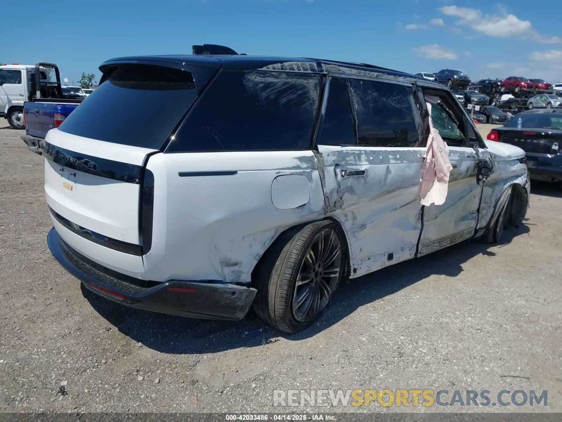 4 fotografías del automóvil dañado SALK1BE92RA209166 LAND ROVER RANGE ROVER 2024