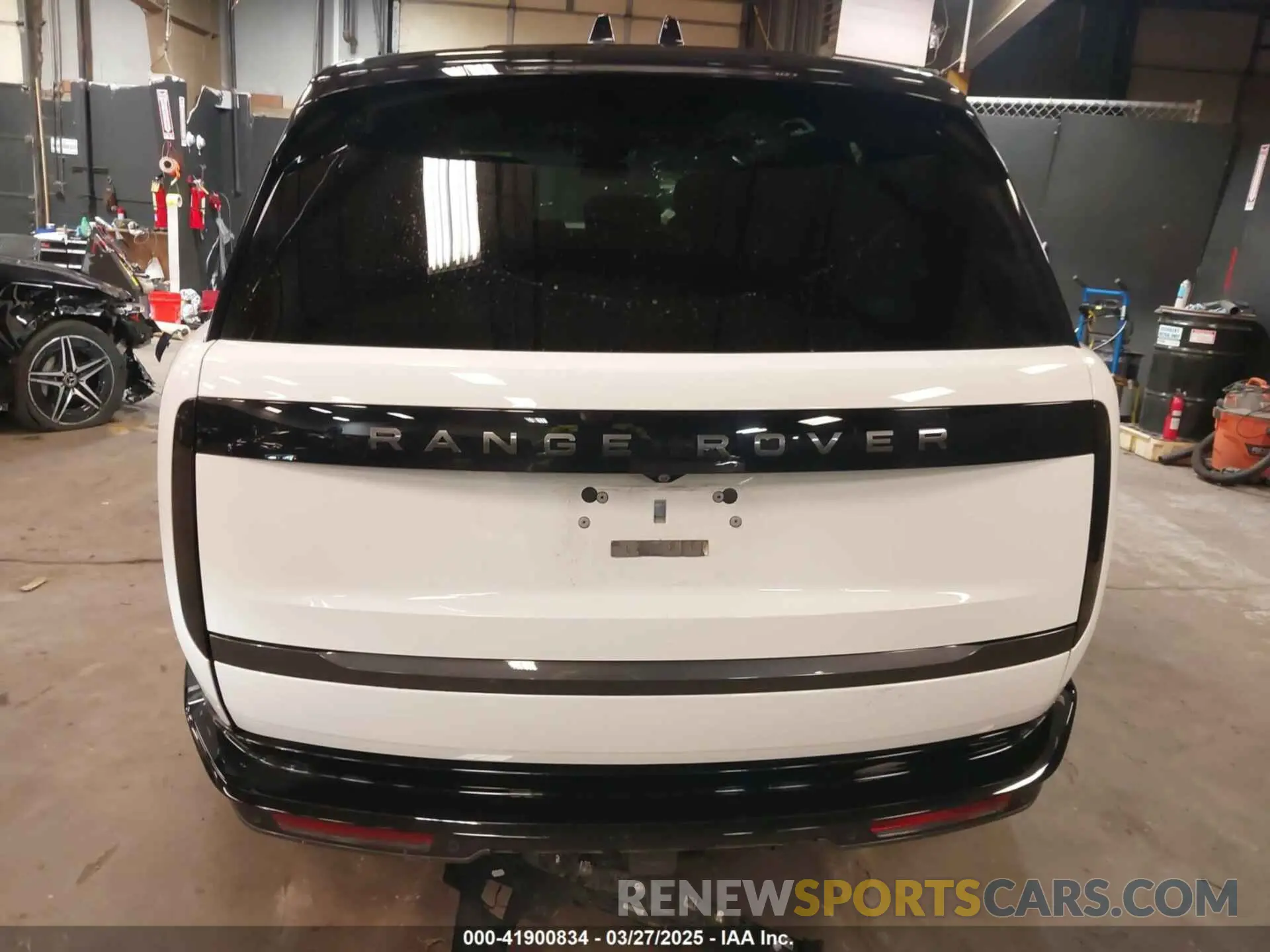 16 fotografías del automóvil dañado SALK1BE94RA089645 LAND ROVER RANGE ROVER 2024
