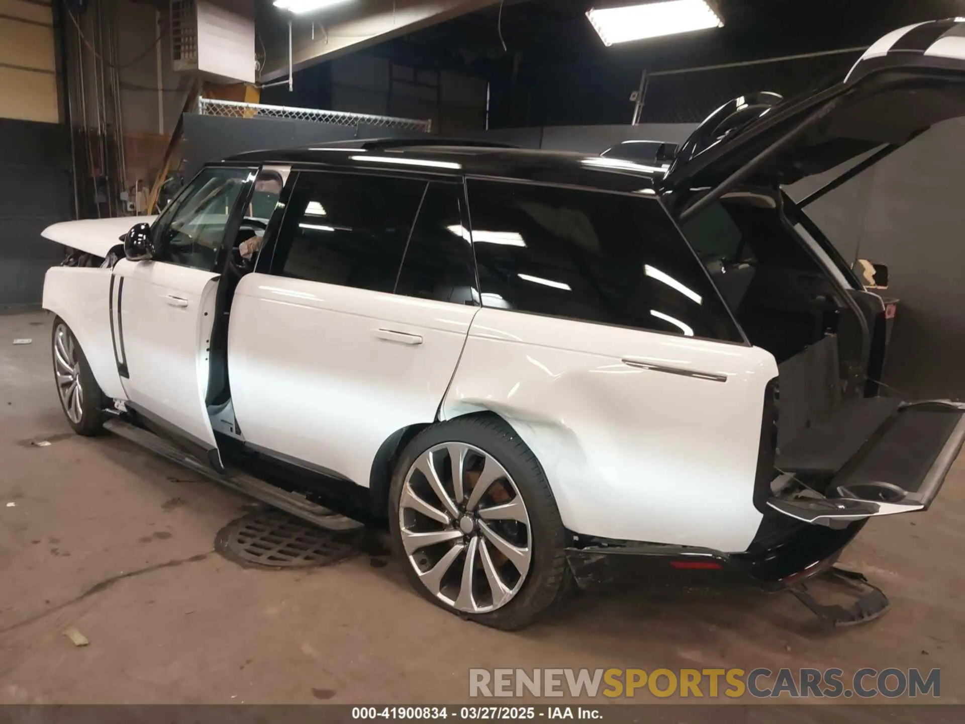 3 fotografías del automóvil dañado SALK1BE94RA089645 LAND ROVER RANGE ROVER 2024