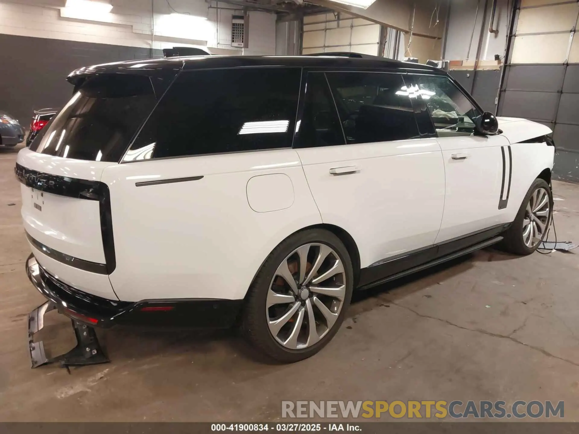 4 fotografías del automóvil dañado SALK1BE94RA089645 LAND ROVER RANGE ROVER 2024