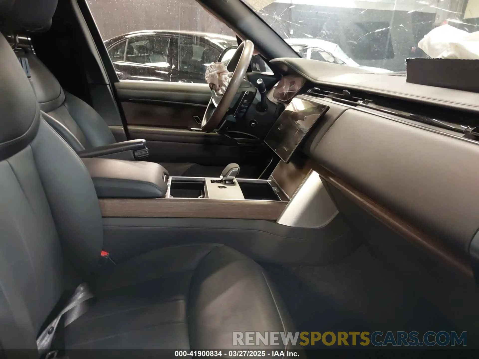 5 fotografías del automóvil dañado SALK1BE94RA089645 LAND ROVER RANGE ROVER 2024
