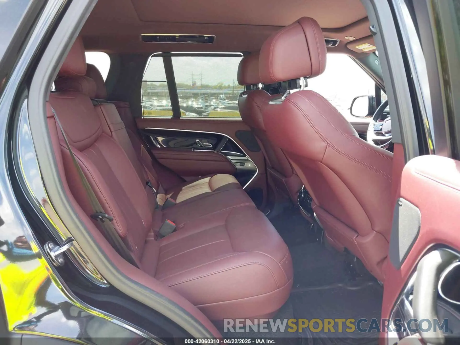 8 fotografías del automóvil dañado SALKP9E96RA092327 LAND ROVER RANGE ROVER 2024