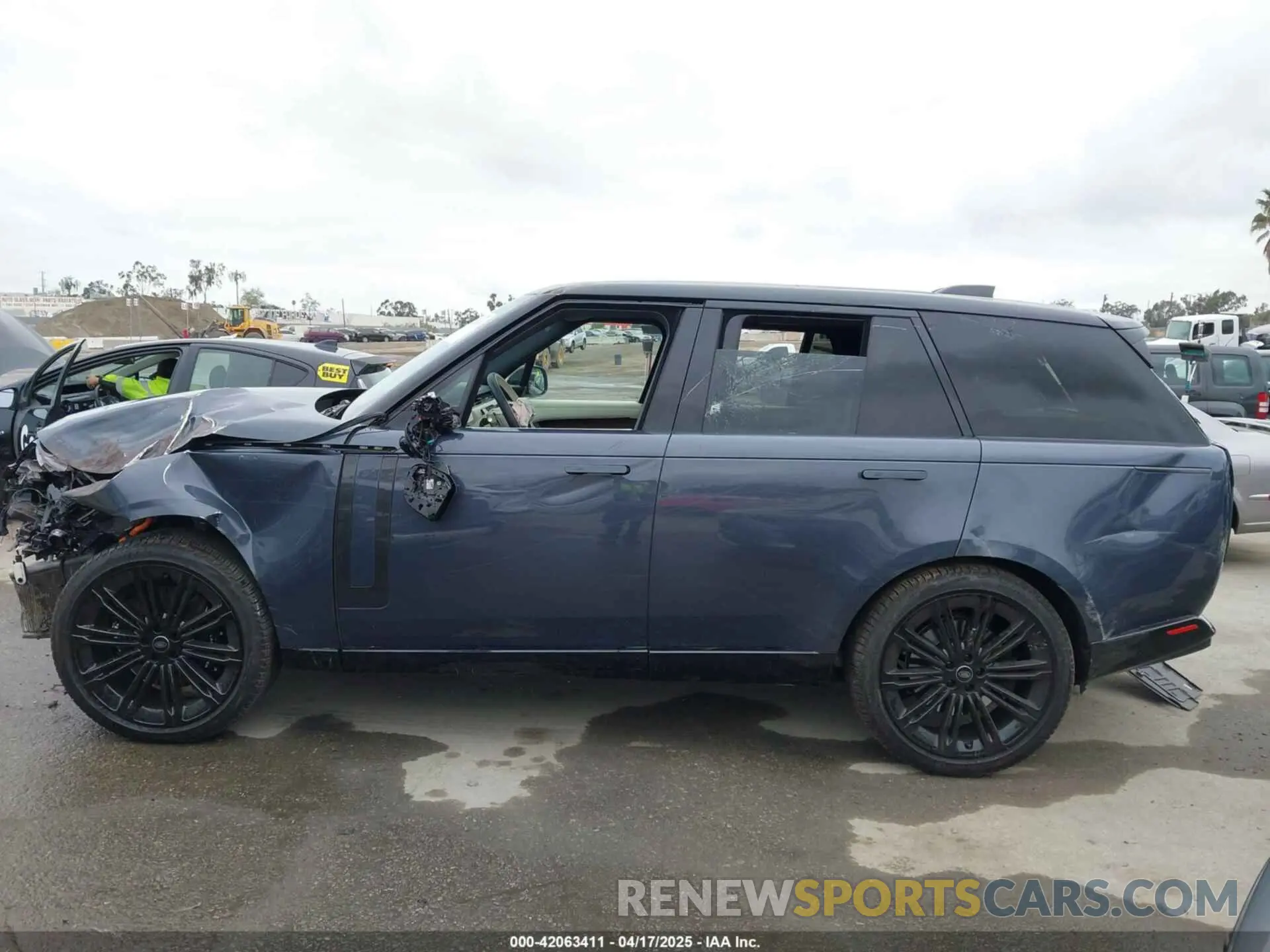 13 fotografías del automóvil dañado SALKP9E96RA240556 LAND ROVER RANGE ROVER 2024