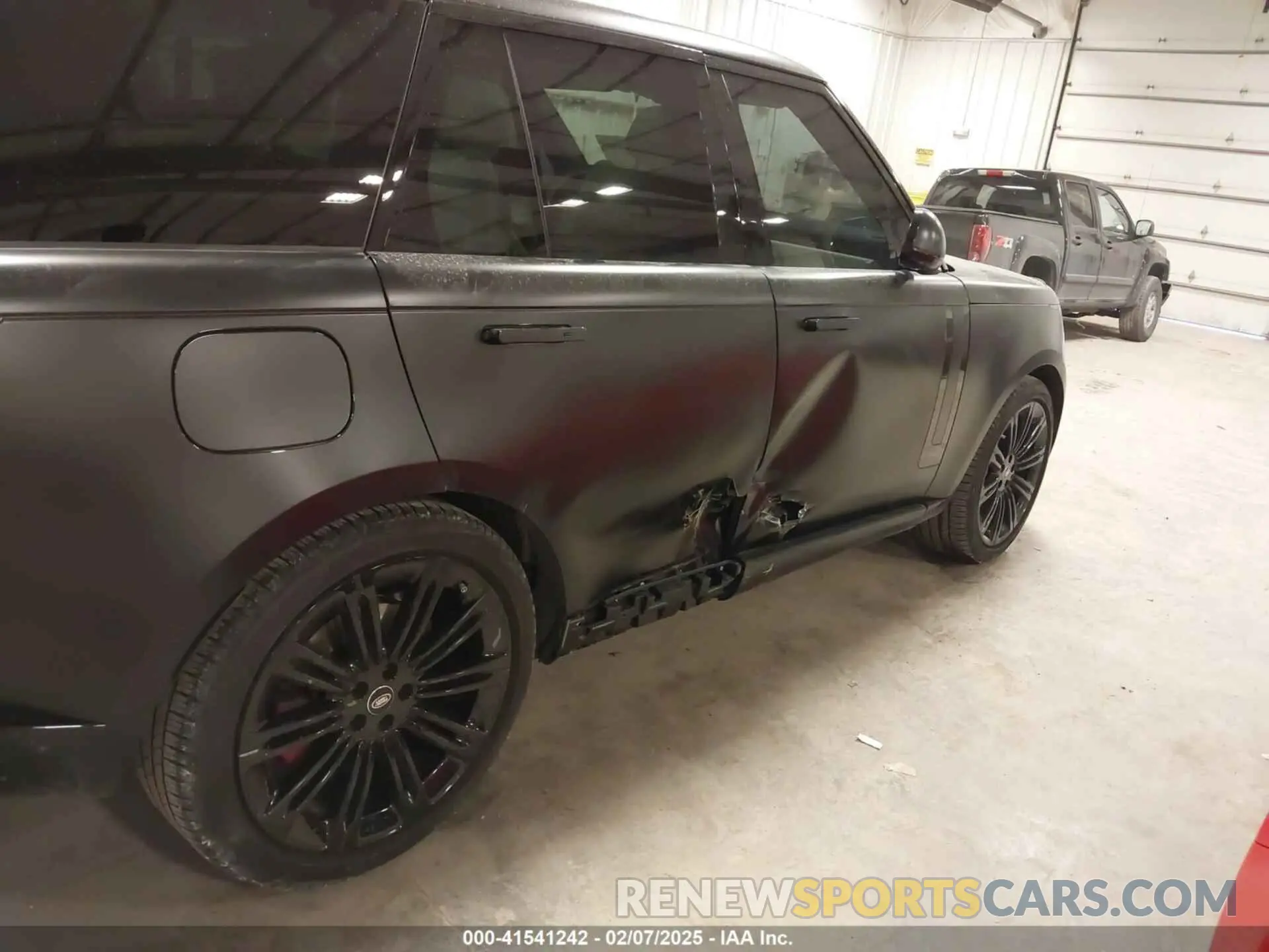 18 fotografías del automóvil dañado SALKP9FU0RA247585 LAND ROVER RANGE ROVER 2024
