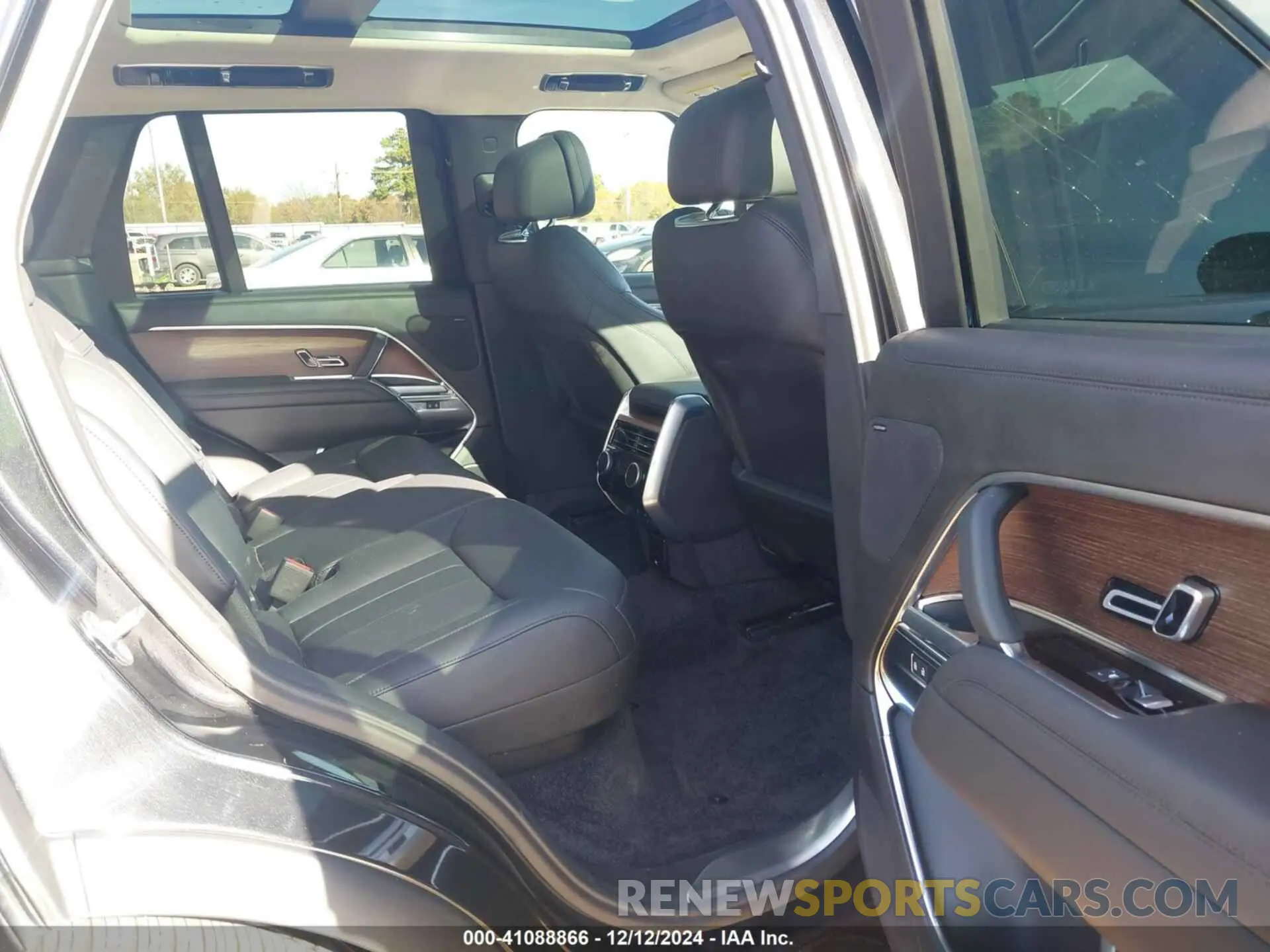 8 fotografías del automóvil dañado SALKP9FU3RA231722 LAND ROVER RANGE ROVER 2024