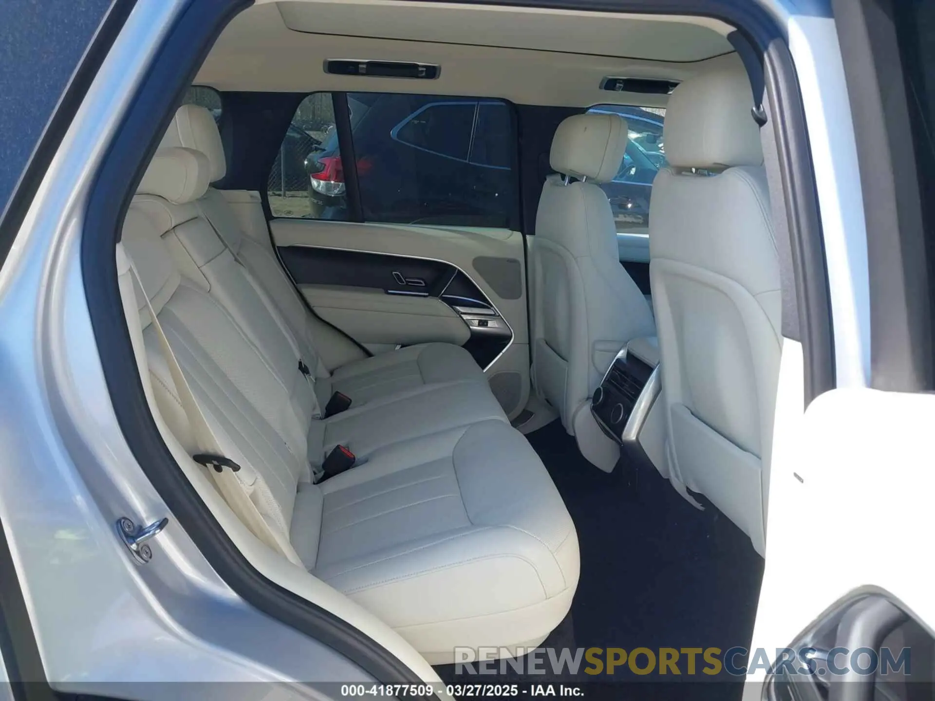 8 fotografías del automóvil dañado SALKP9FU9RA216190 LAND ROVER RANGE ROVER 2024