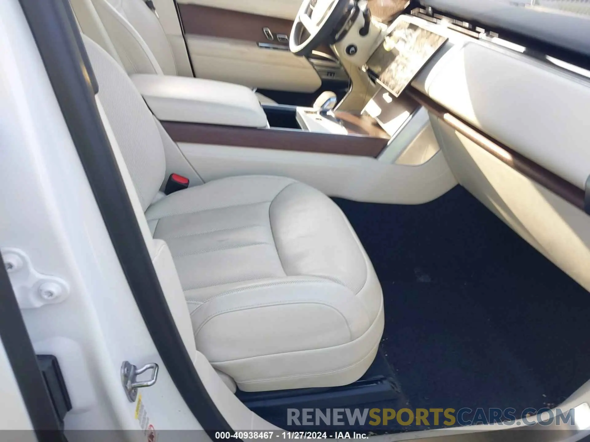 5 fotografías del automóvil dañado SALKPBE90RA221654 LAND ROVER RANGE ROVER 2024