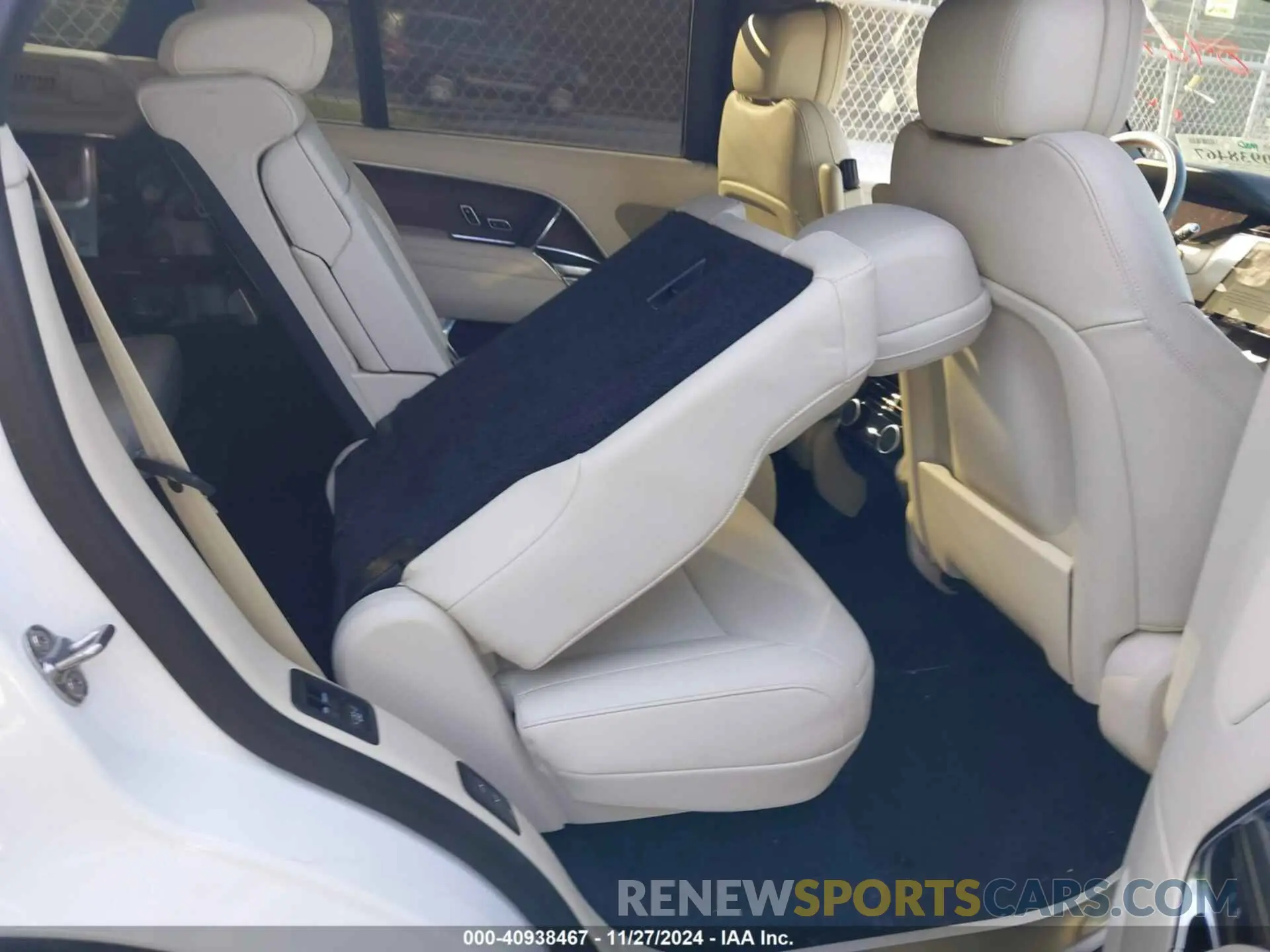8 fotografías del automóvil dañado SALKPBE90RA221654 LAND ROVER RANGE ROVER 2024