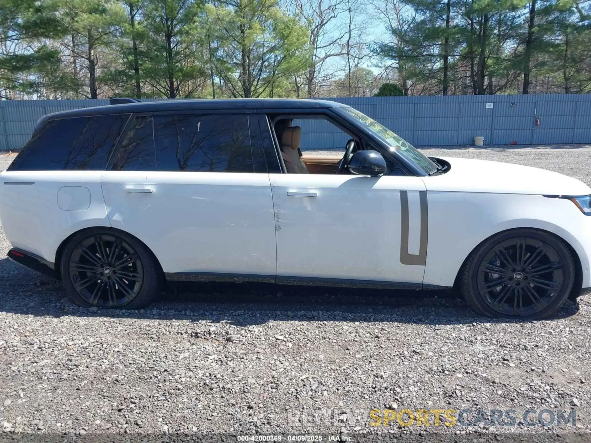 12 fotografías del automóvil dañado SALKPBFU2RA240418 LAND ROVER RANGE ROVER 2024