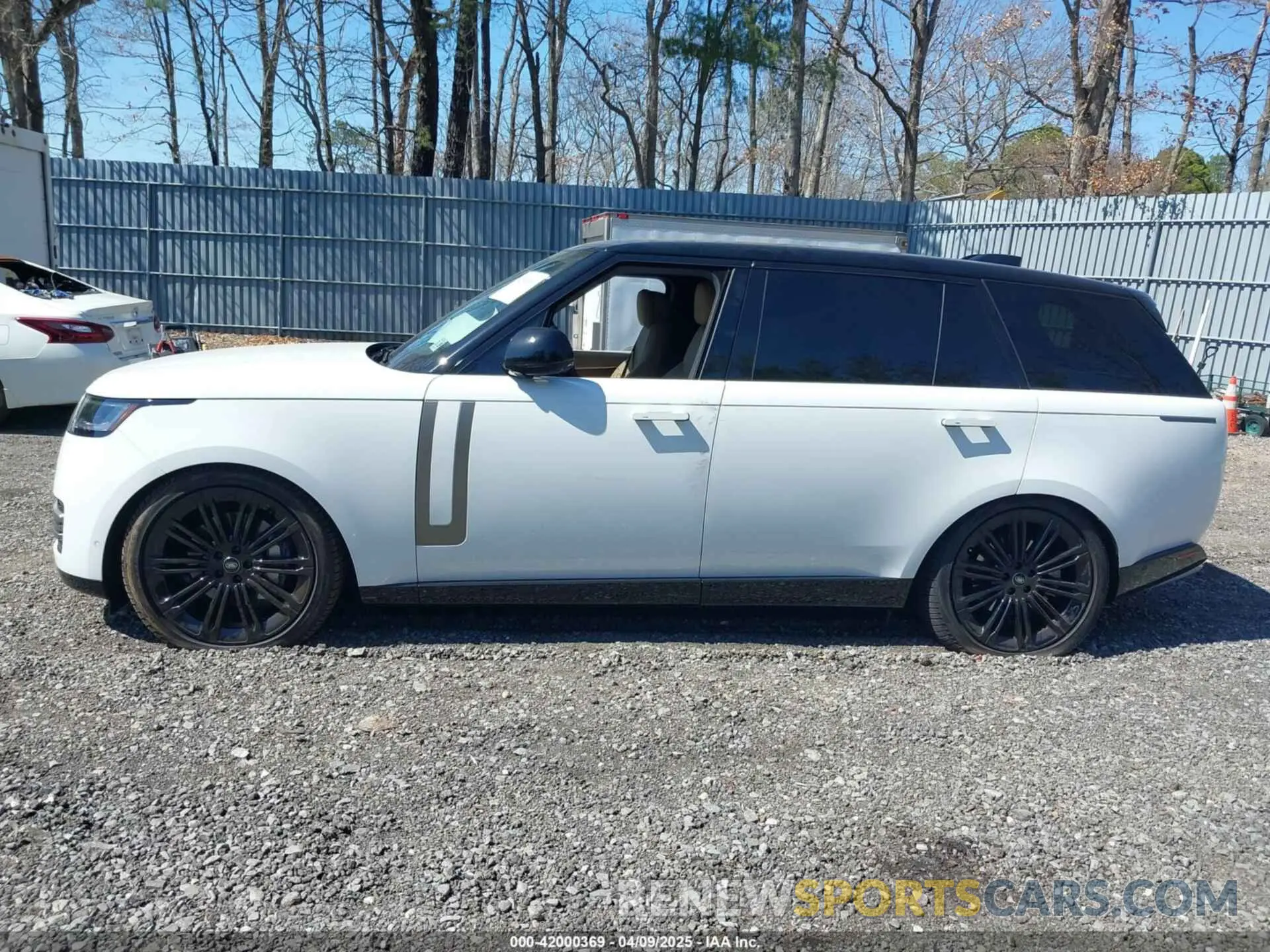 13 fotografías del automóvil dañado SALKPBFU2RA240418 LAND ROVER RANGE ROVER 2024