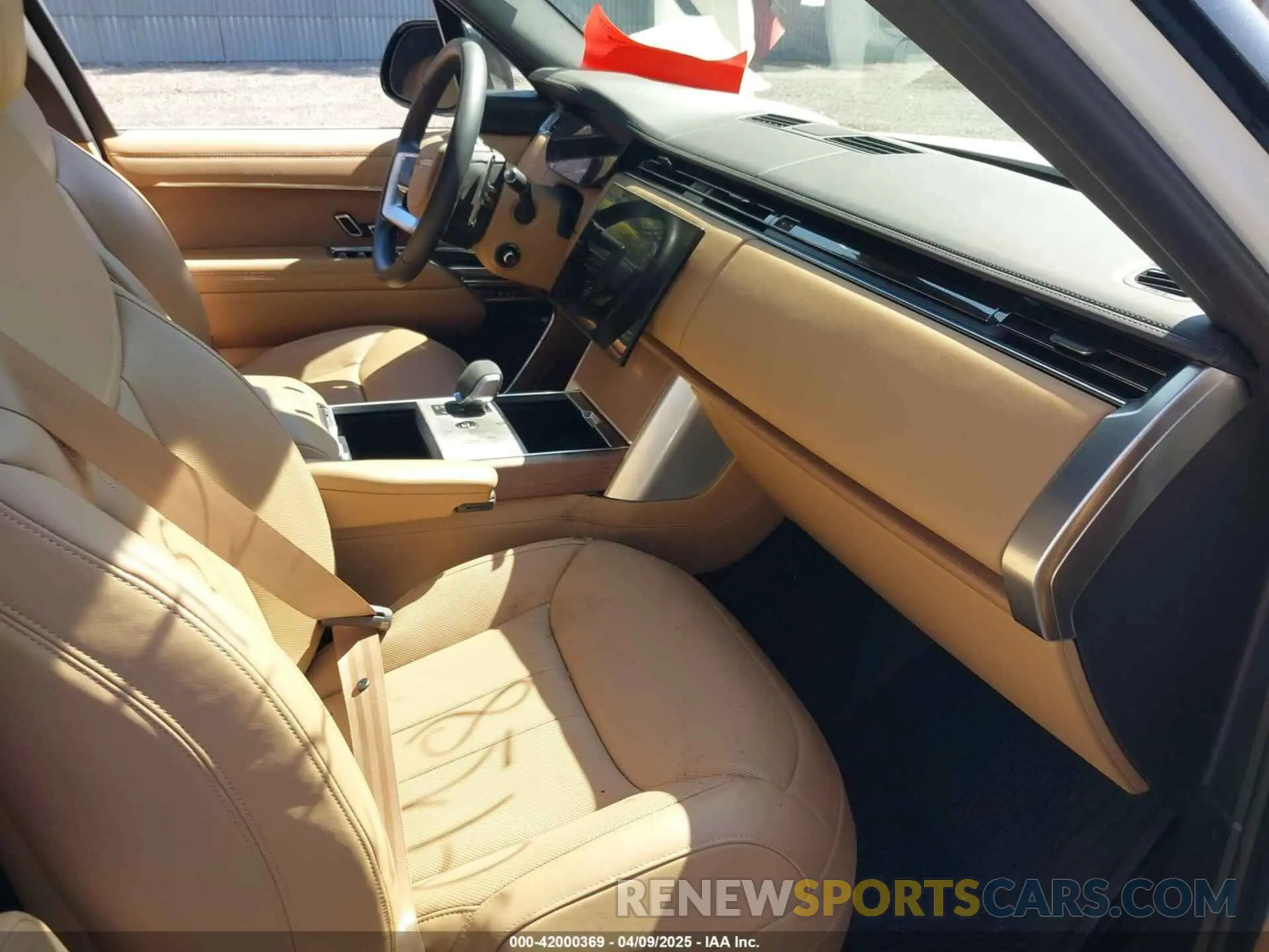 5 fotografías del automóvil dañado SALKPBFU2RA240418 LAND ROVER RANGE ROVER 2024