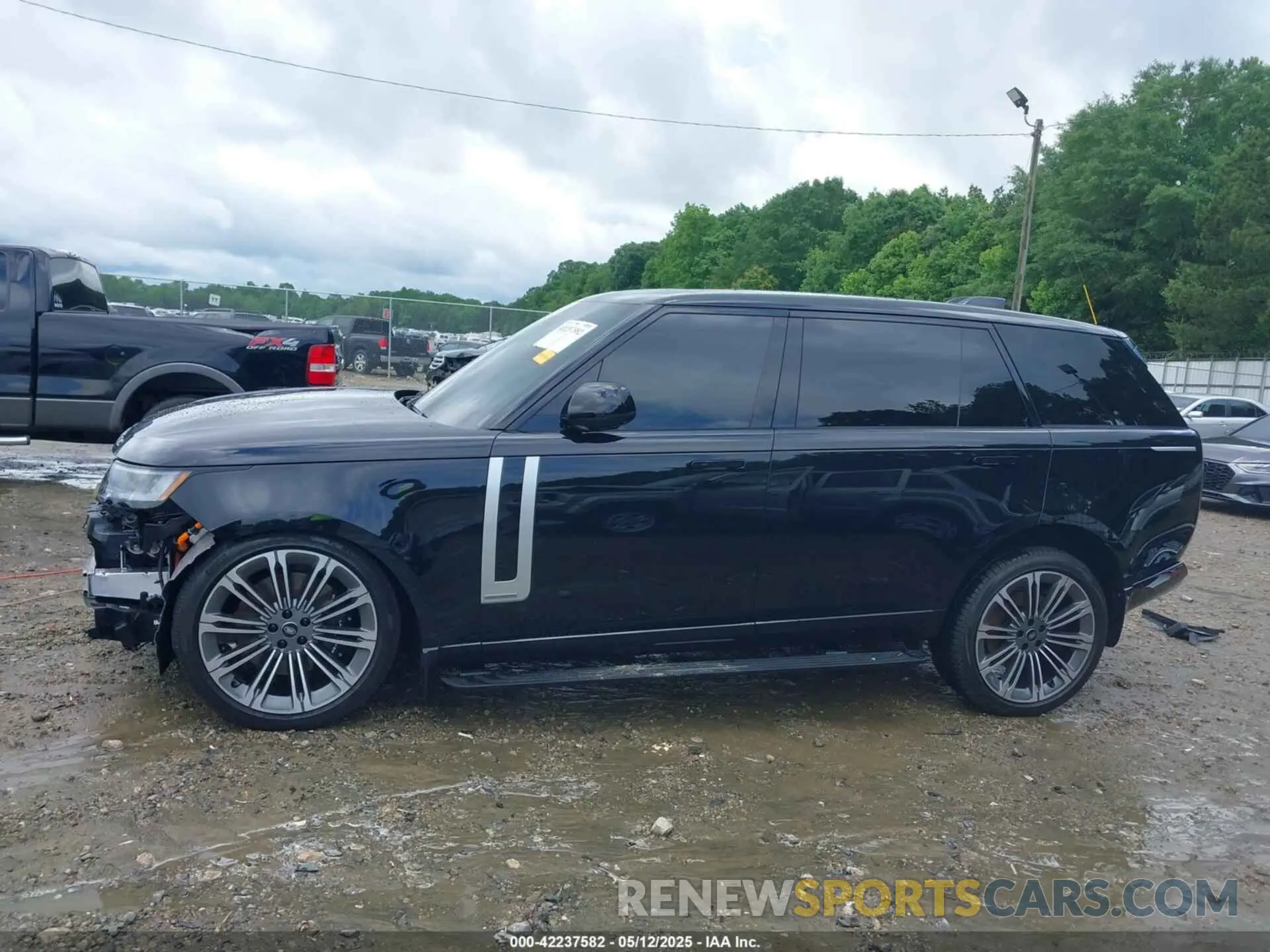 14 fotografías del automóvil dañado SALK1BE97SA293734 LAND ROVER RANGE ROVER 2025