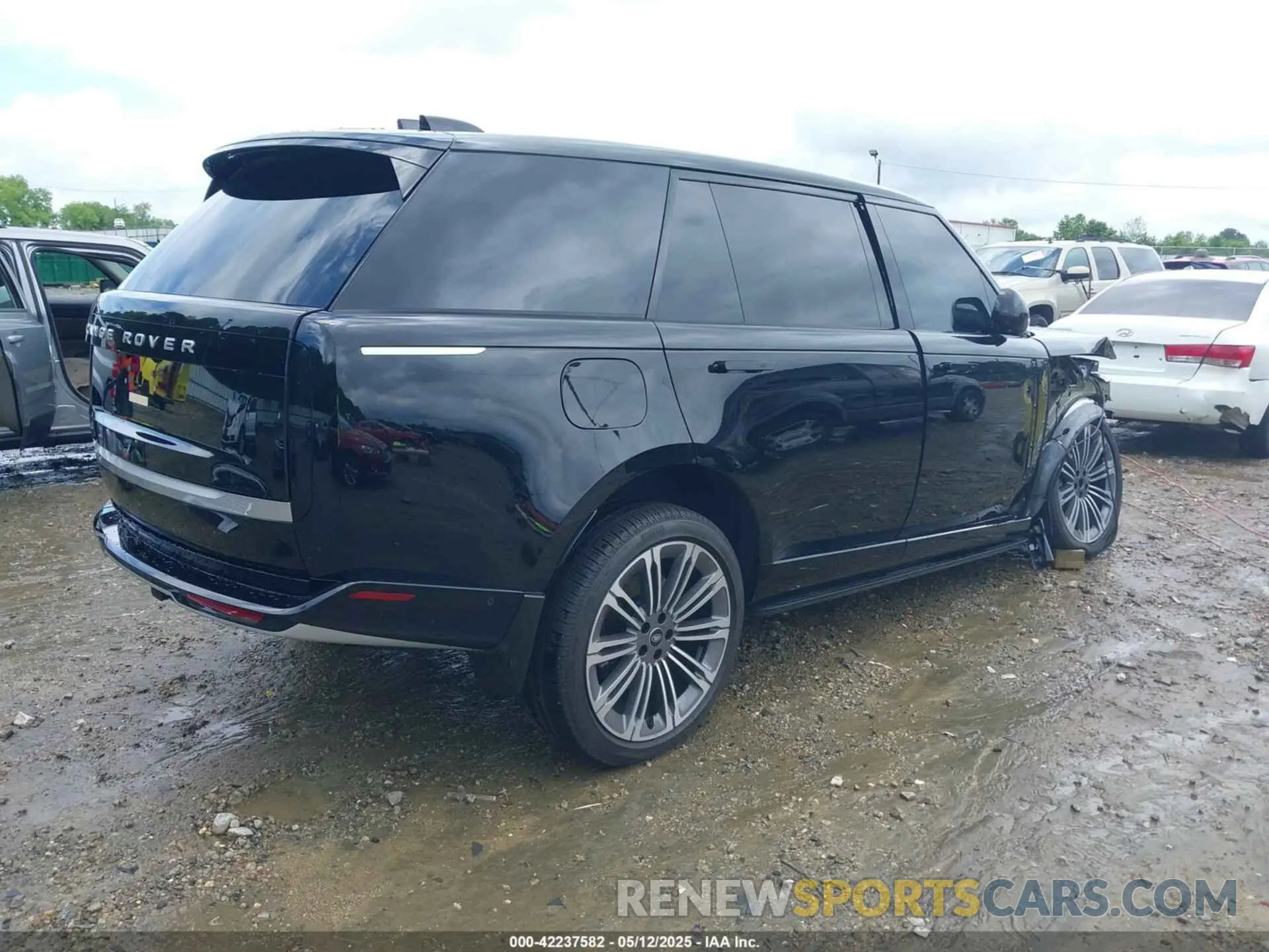 4 fotografías del automóvil dañado SALK1BE97SA293734 LAND ROVER RANGE ROVER 2025