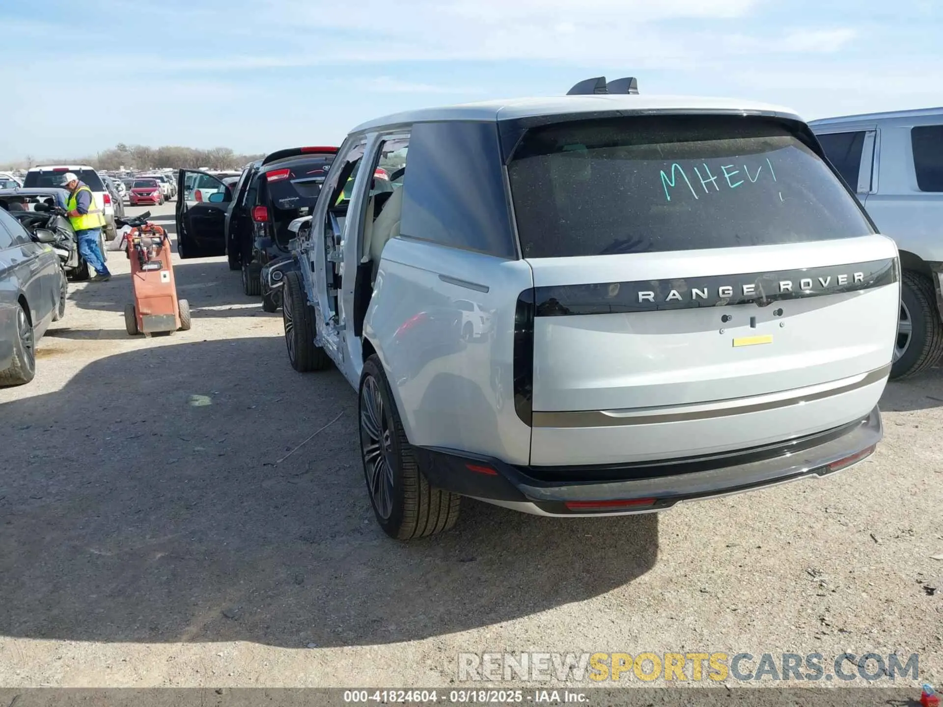 3 fotografías del automóvil dañado SALKP9E92SA276184 LAND ROVER RANGE ROVER 2025