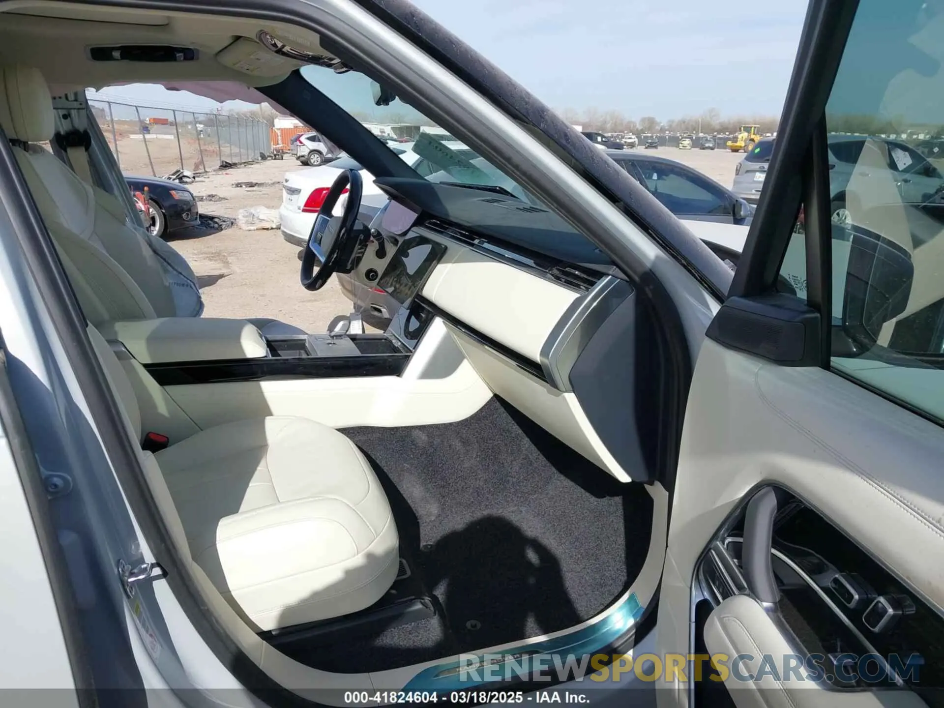 5 fotografías del automóvil dañado SALKP9E92SA276184 LAND ROVER RANGE ROVER 2025