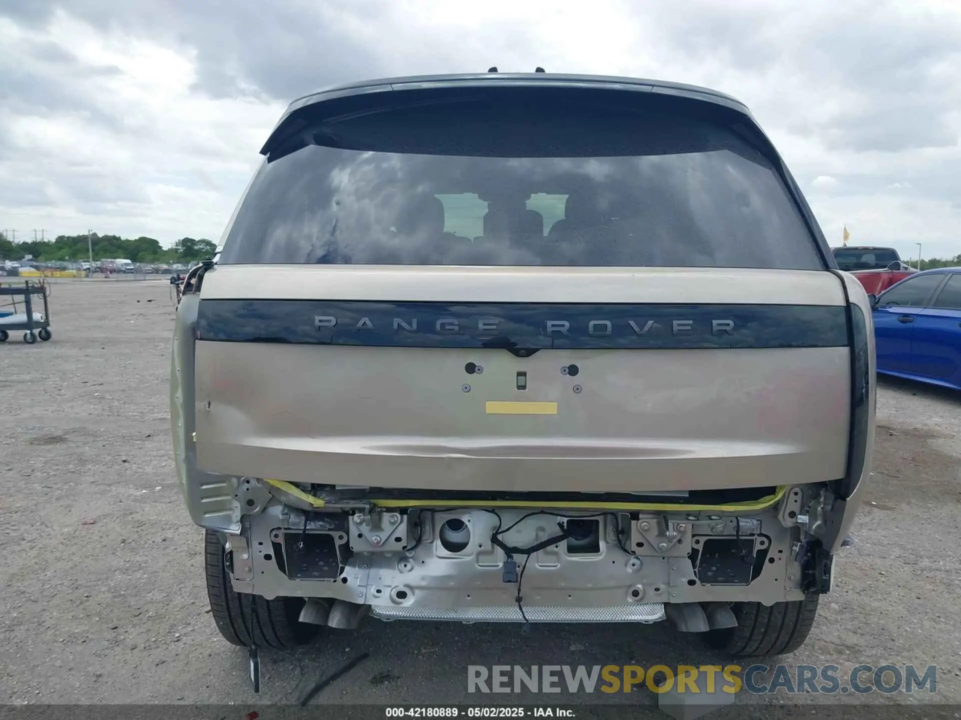 6 fotografías del automóvil dañado SALKP9E98SA300830 LAND ROVER RANGE ROVER 2025