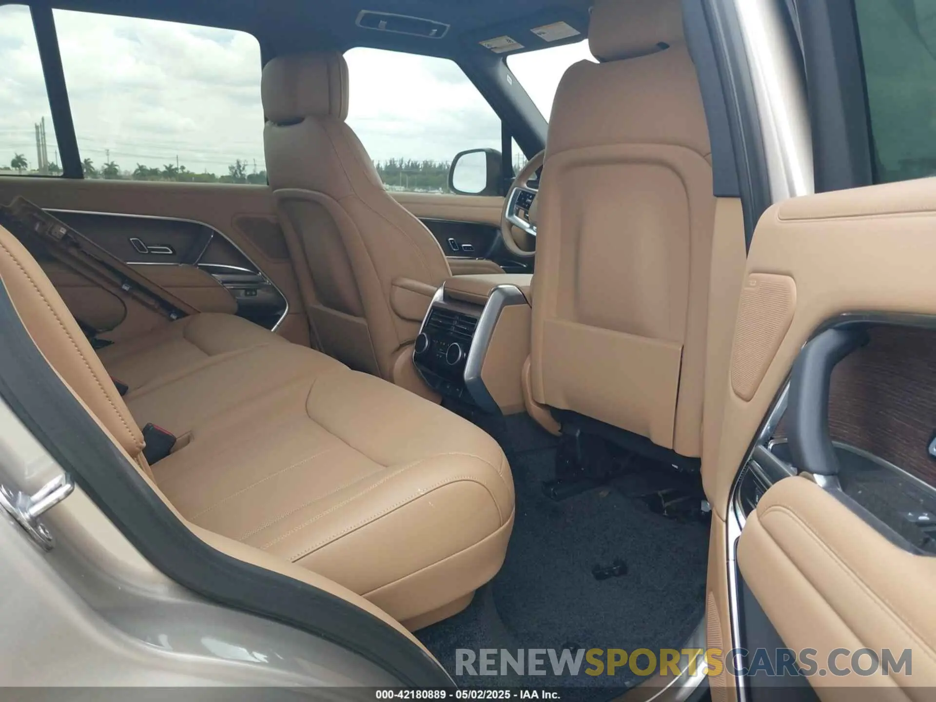 8 fotografías del automóvil dañado SALKP9E98SA300830 LAND ROVER RANGE ROVER 2025