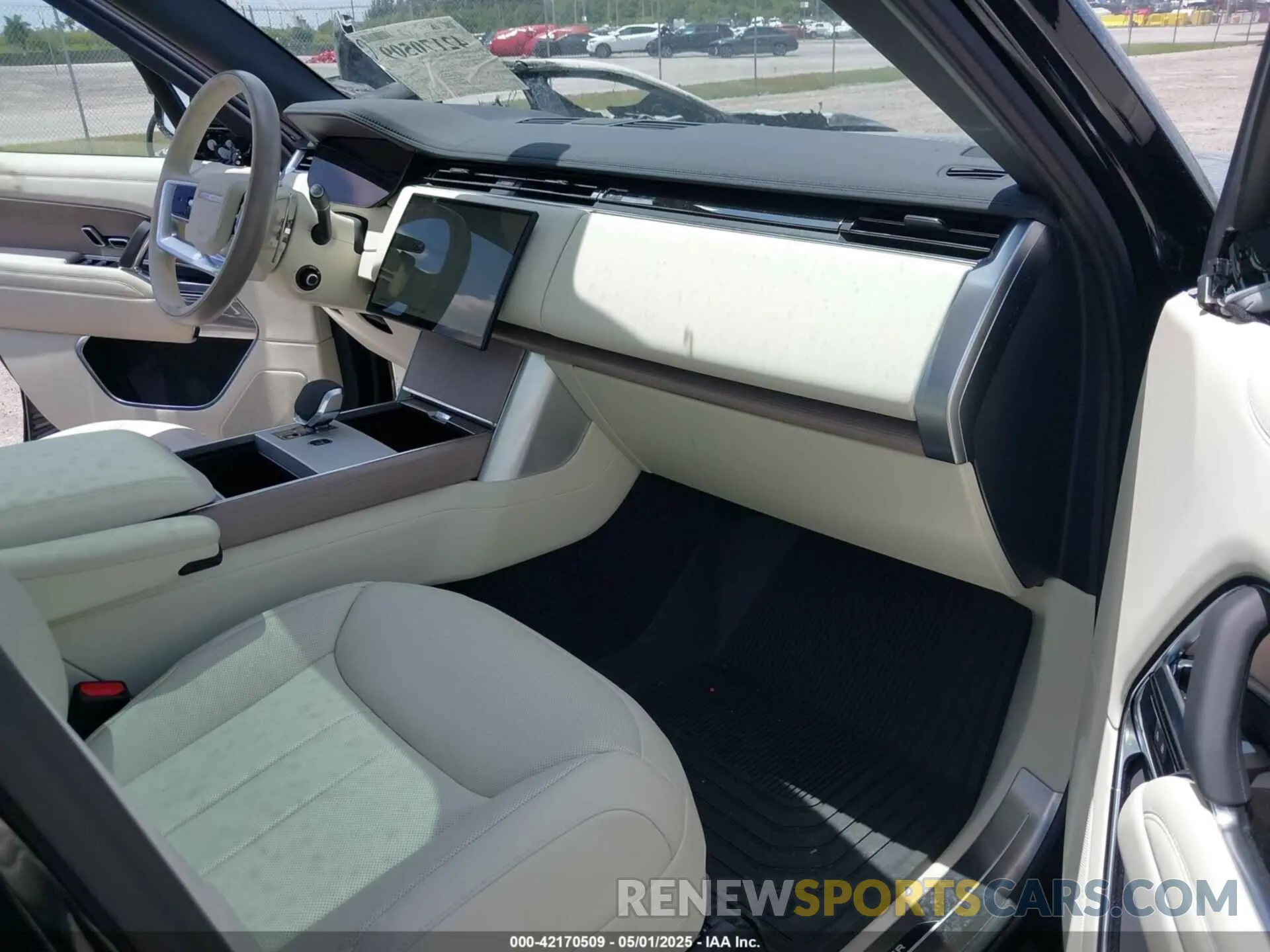 5 fotografías del automóvil dañado SALKP9F41SA262215 LAND ROVER RANGE ROVER 2025