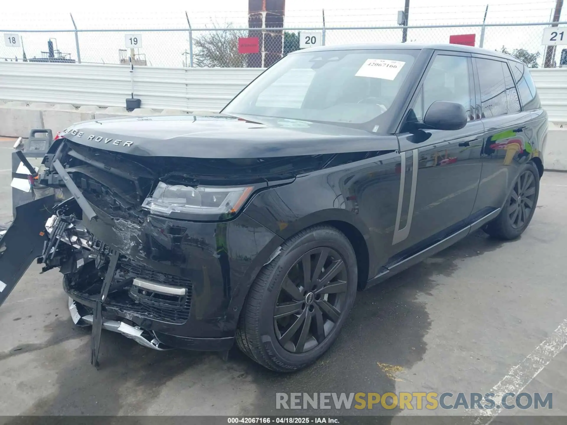 2 fotografías del automóvil dañado SALKP9FU1SA280360 LAND ROVER RANGE ROVER 2025