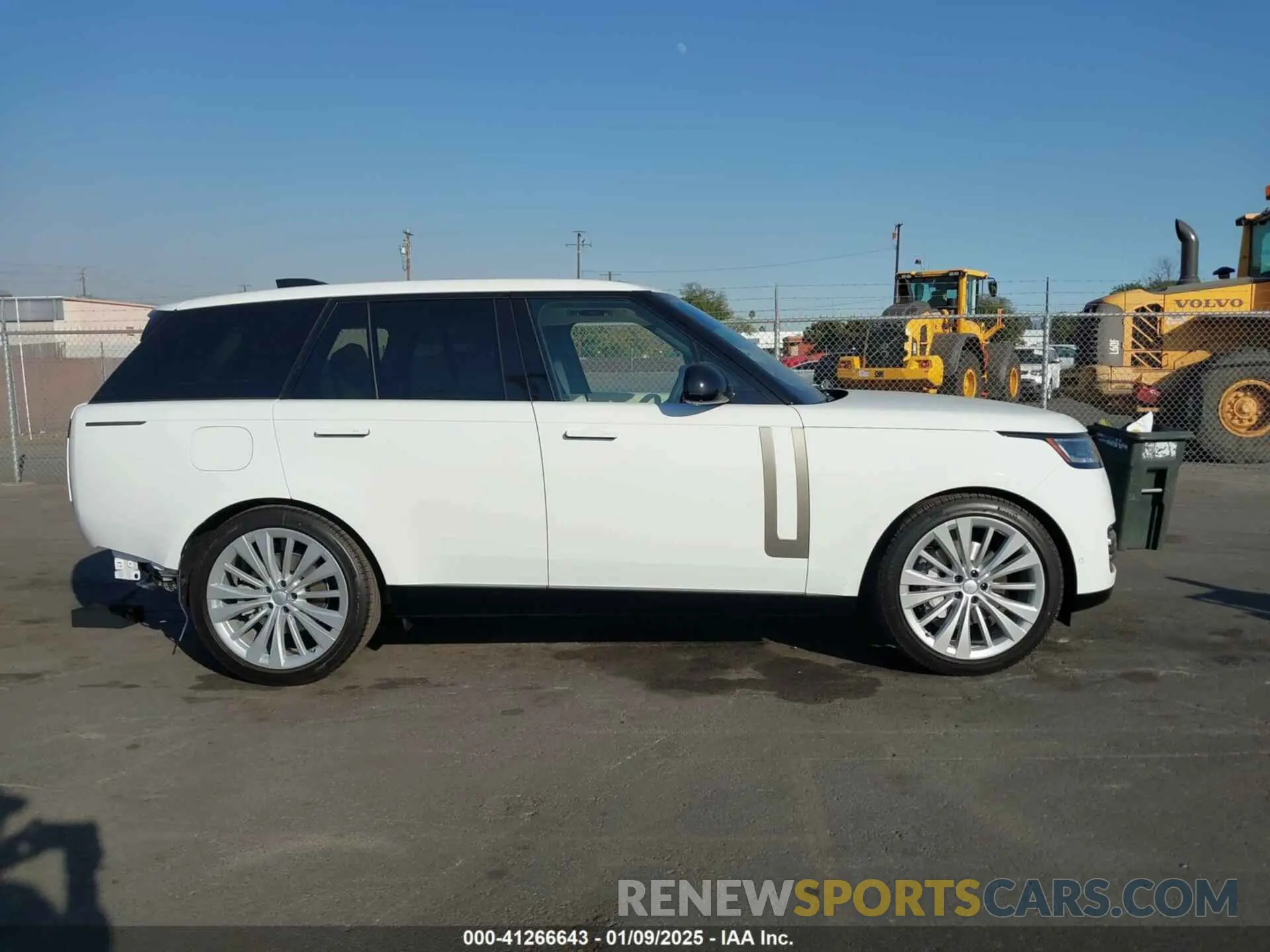 13 fotografías del automóvil dañado SALKP9FU8SA282042 LAND ROVER RANGE ROVER 2025