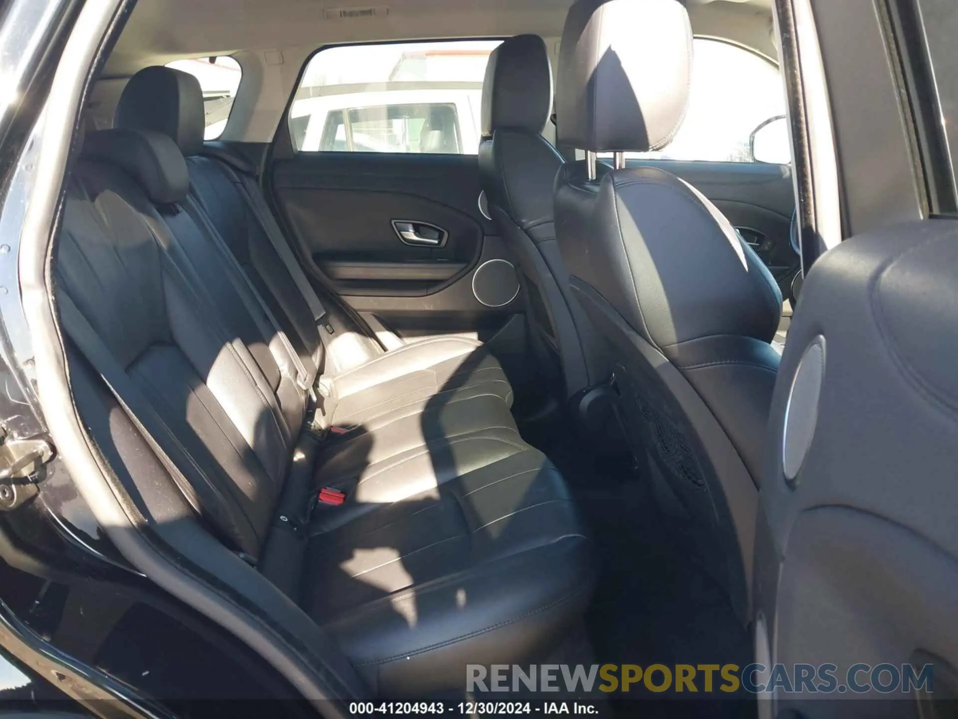 8 fotografías del automóvil dañado SALVP2RX2KH343659 LAND ROVER RANGE ROVER EVOQUE 2019