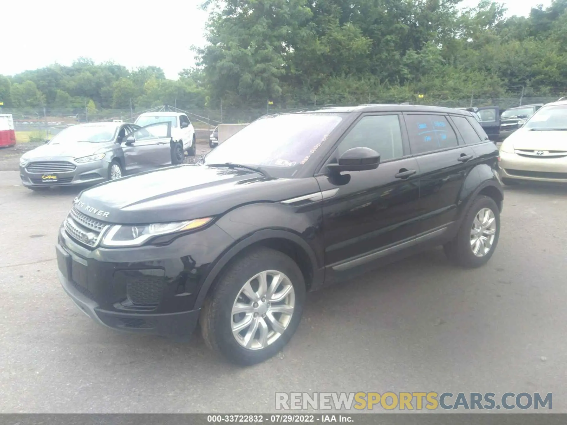 2 fotografías del automóvil dañado SALVP2RX2KH345492 LAND ROVER RANGE ROVER EVOQUE 2019