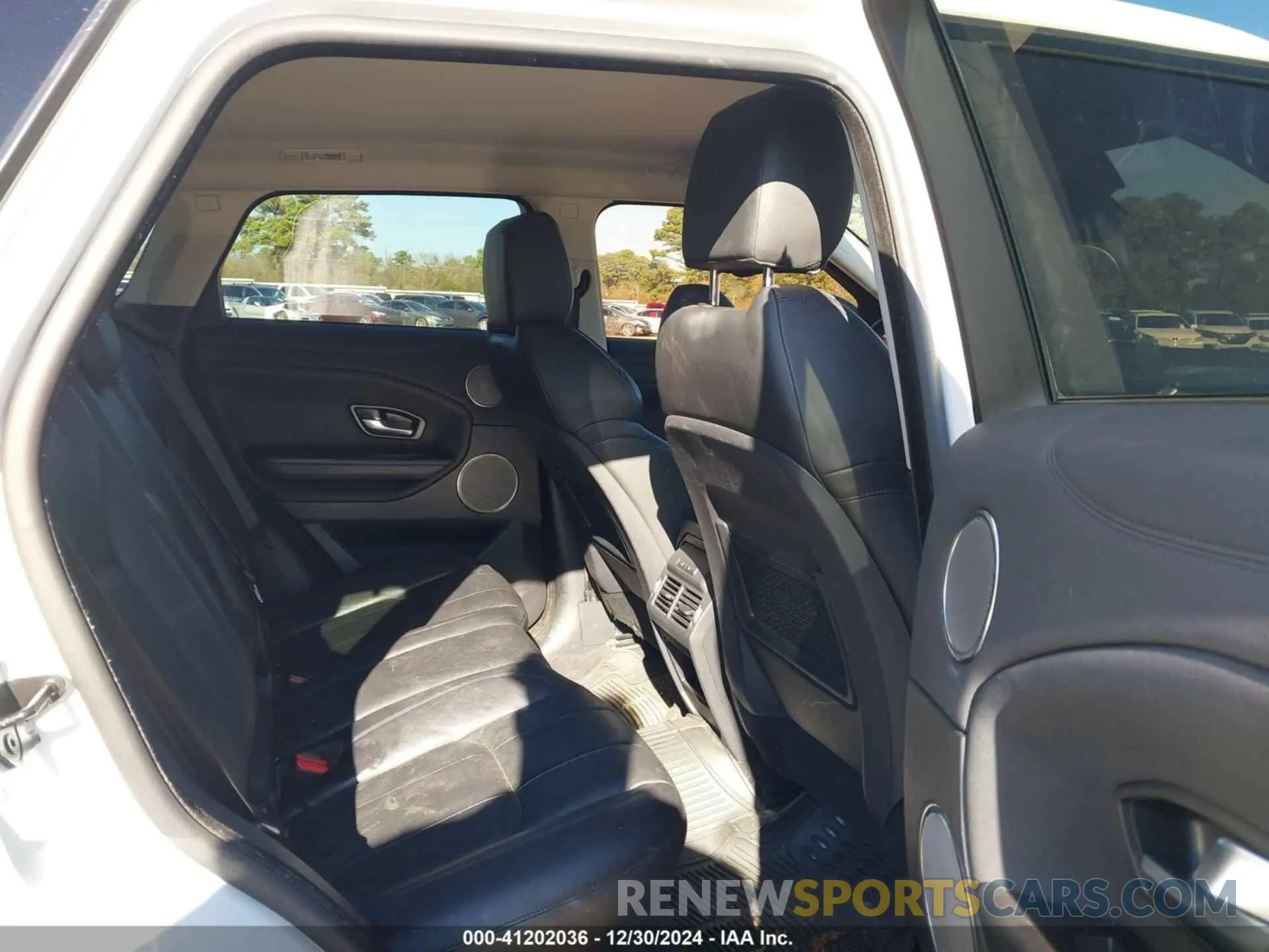 8 fotografías del automóvil dañado SALVP2RX2KH352197 LAND ROVER RANGE ROVER EVOQUE 2019
