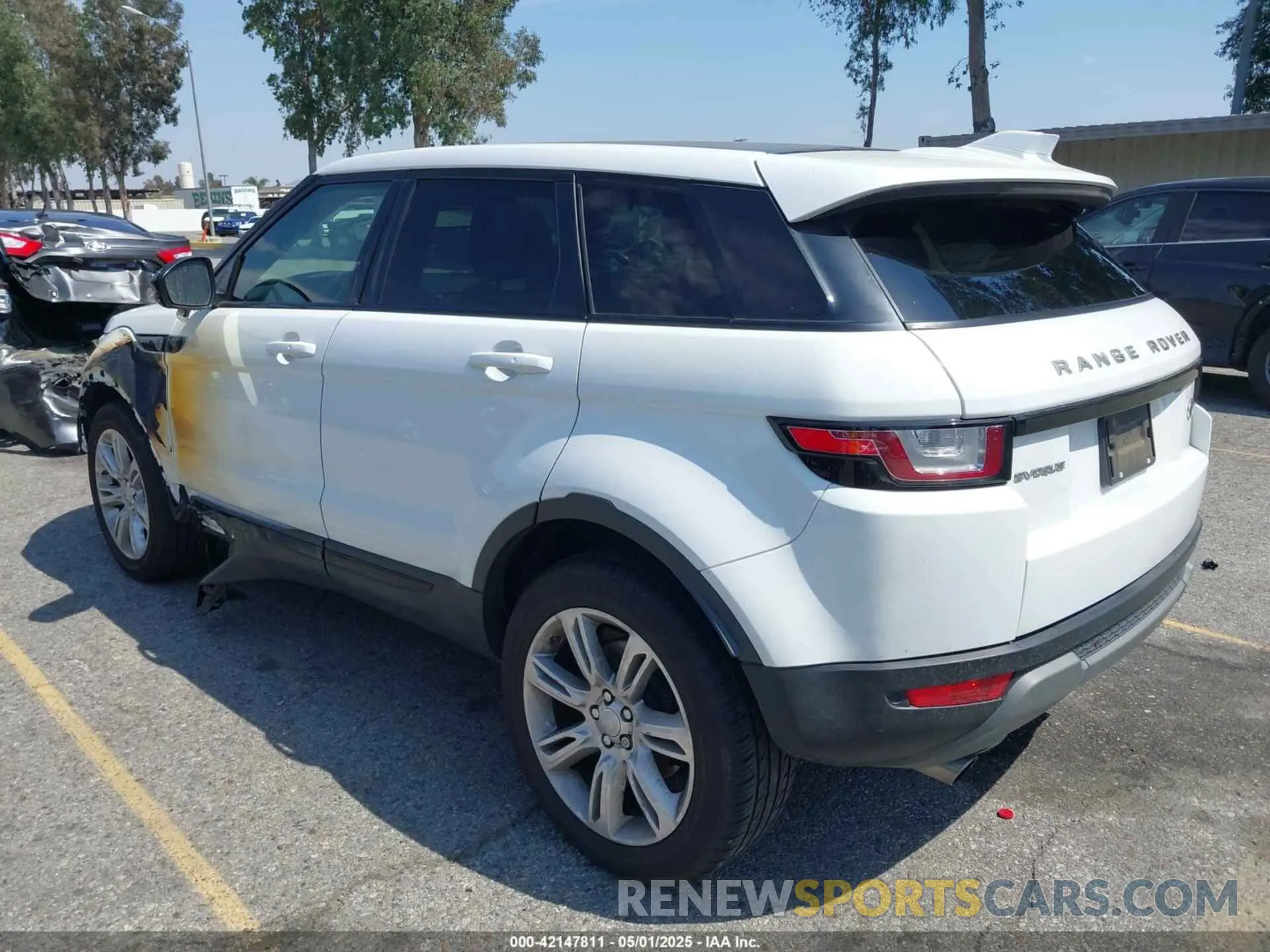 3 fotografías del automóvil dañado SALVP2RX3KH346344 LAND ROVER RANGE ROVER EVOQUE 2019