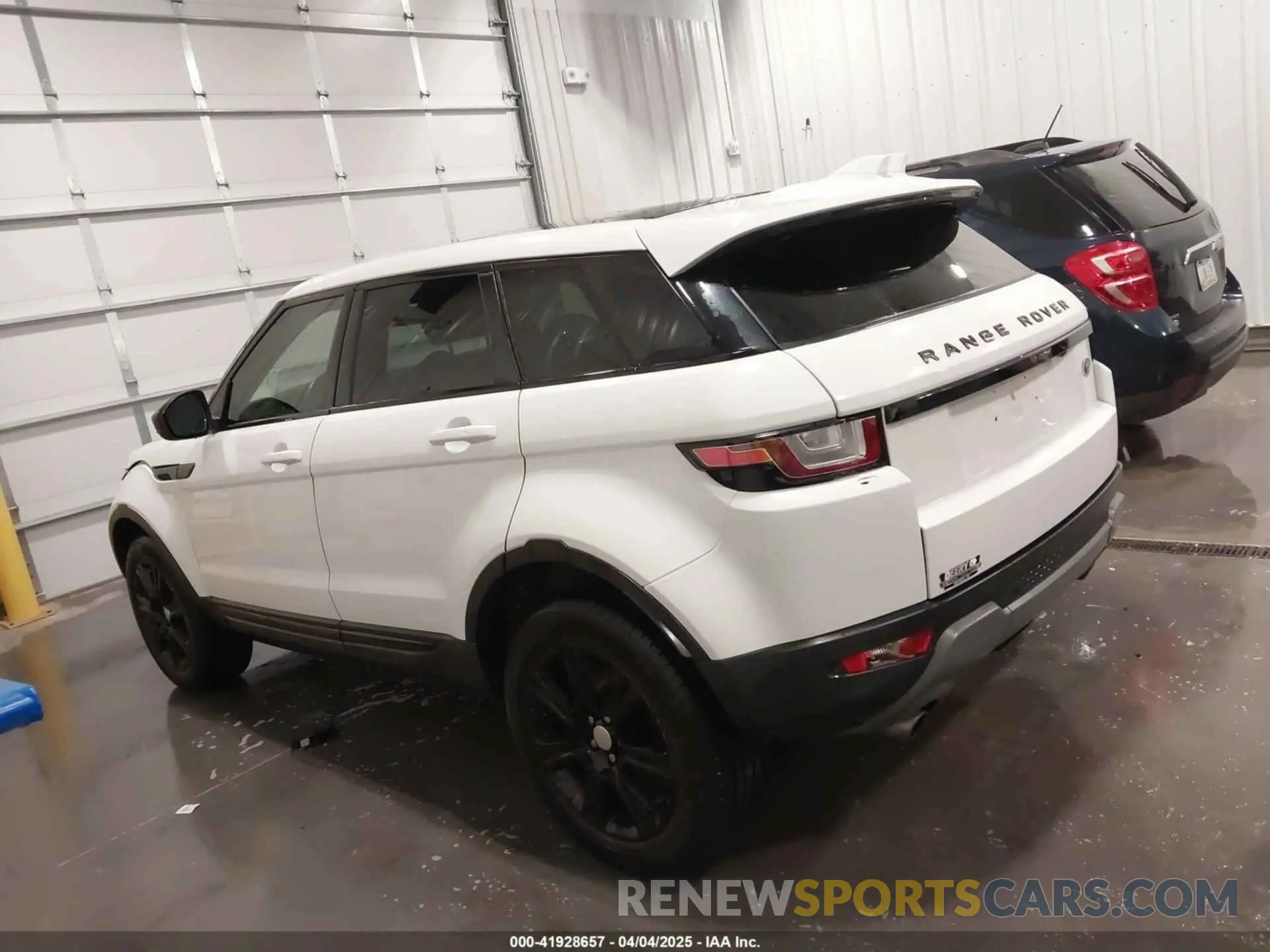 14 fotografías del automóvil dañado SALVP2RX3KH347171 LAND ROVER RANGE ROVER EVOQUE 2019
