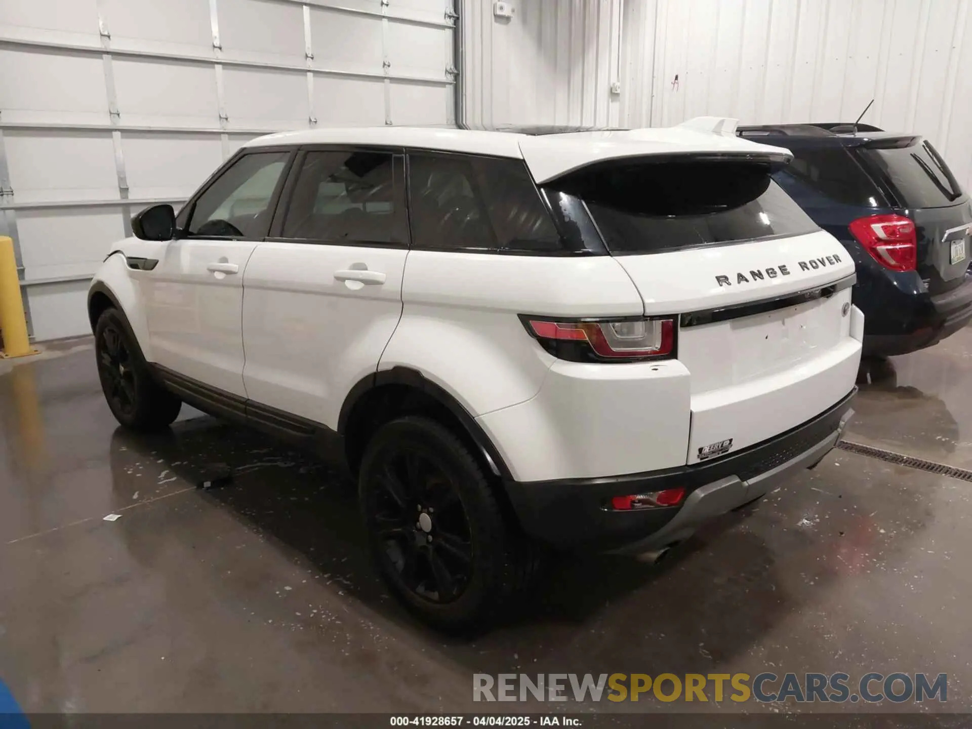 3 fotografías del automóvil dañado SALVP2RX3KH347171 LAND ROVER RANGE ROVER EVOQUE 2019