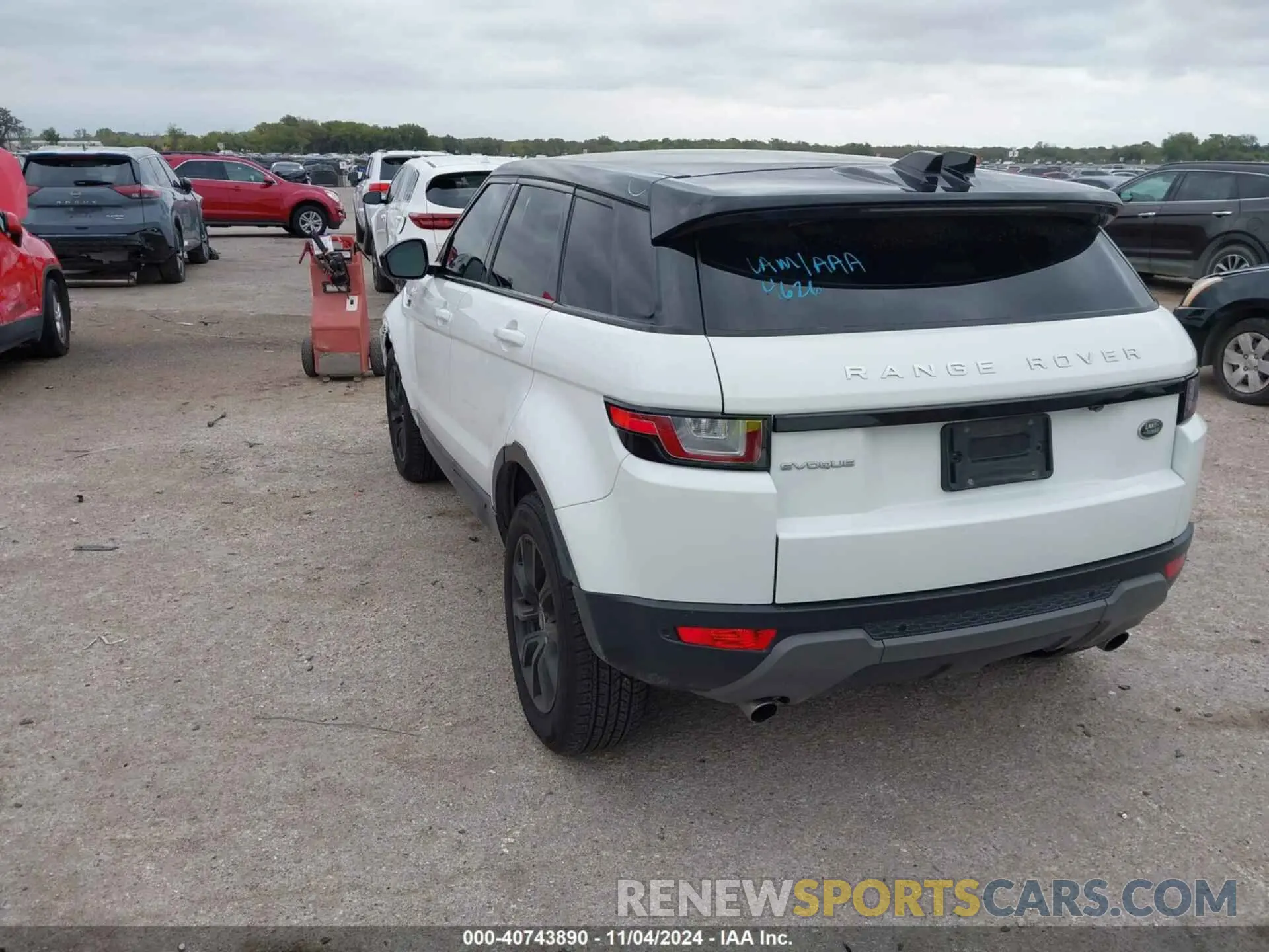 3 fotografías del automóvil dañado SALVP2RX7KH347383 LAND ROVER RANGE ROVER EVOQUE 2019